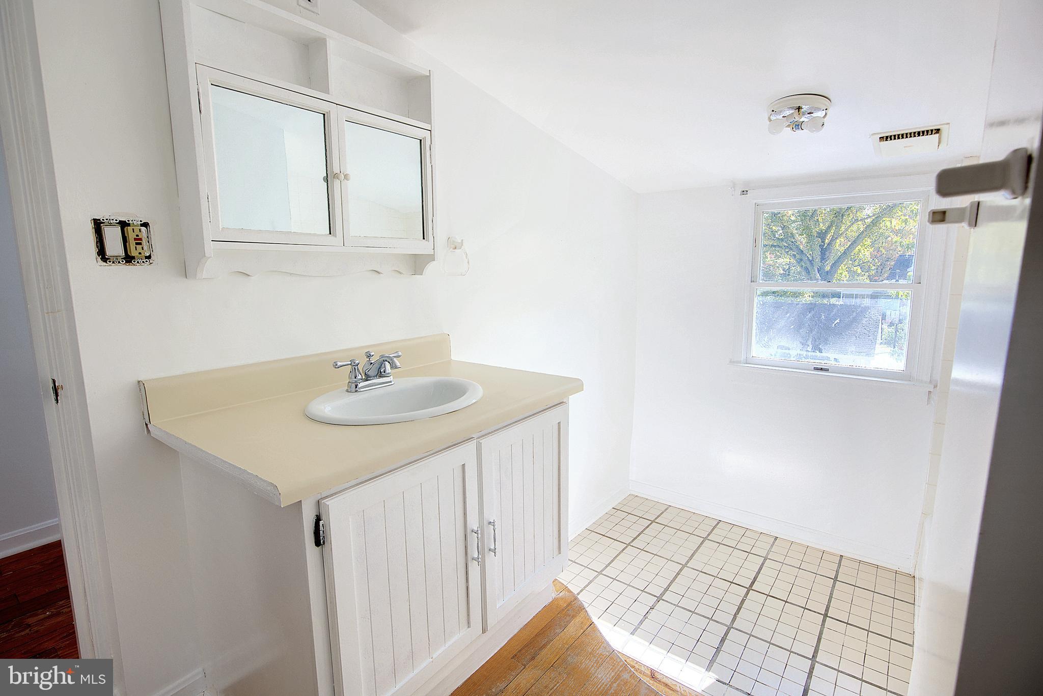 LYON VILLAGE - Residential