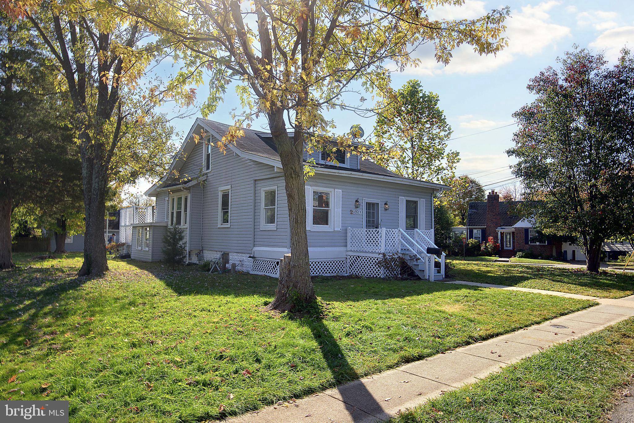 LYON VILLAGE - Residential
