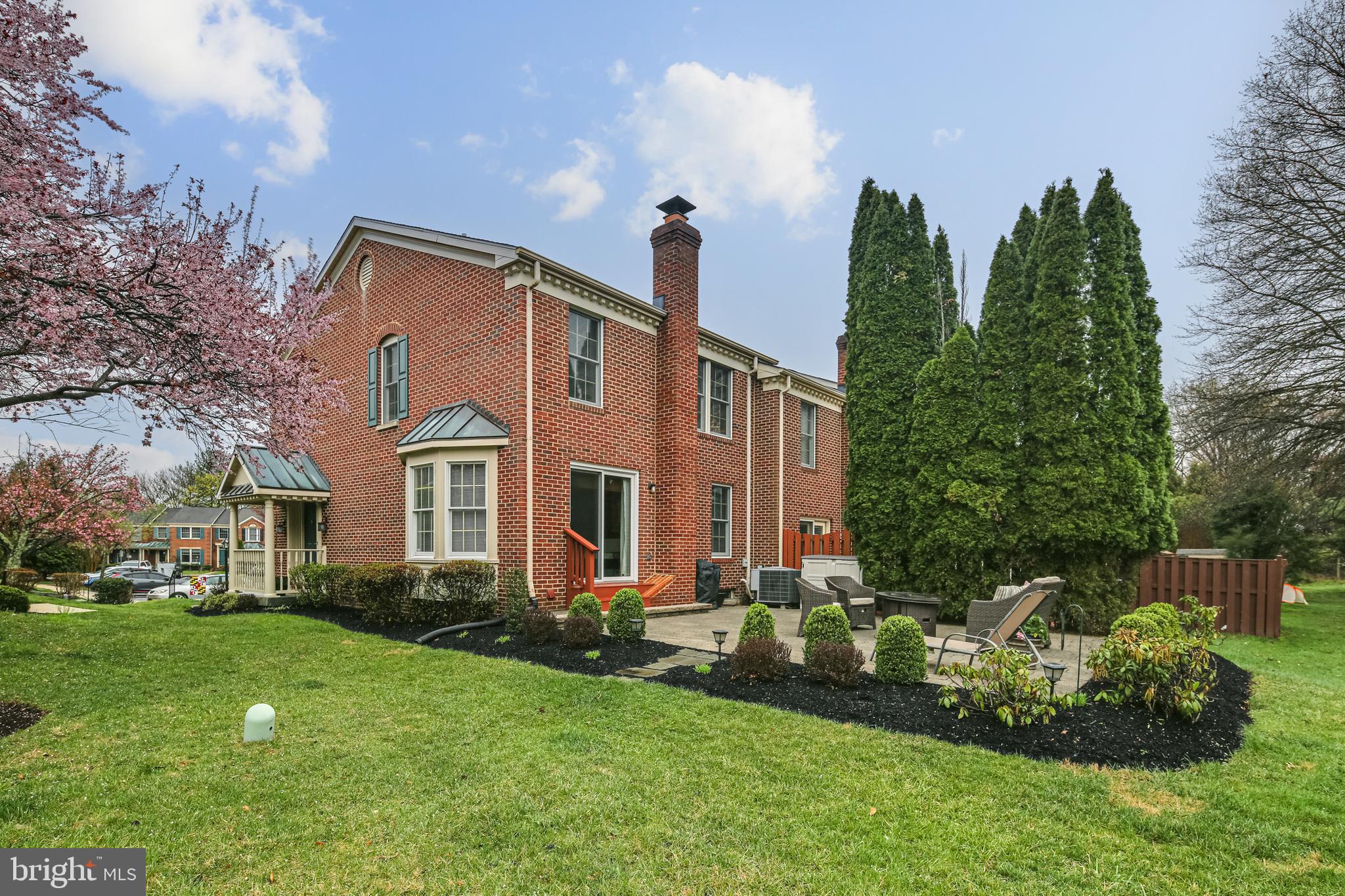 HOBBITS GLEN - Residential