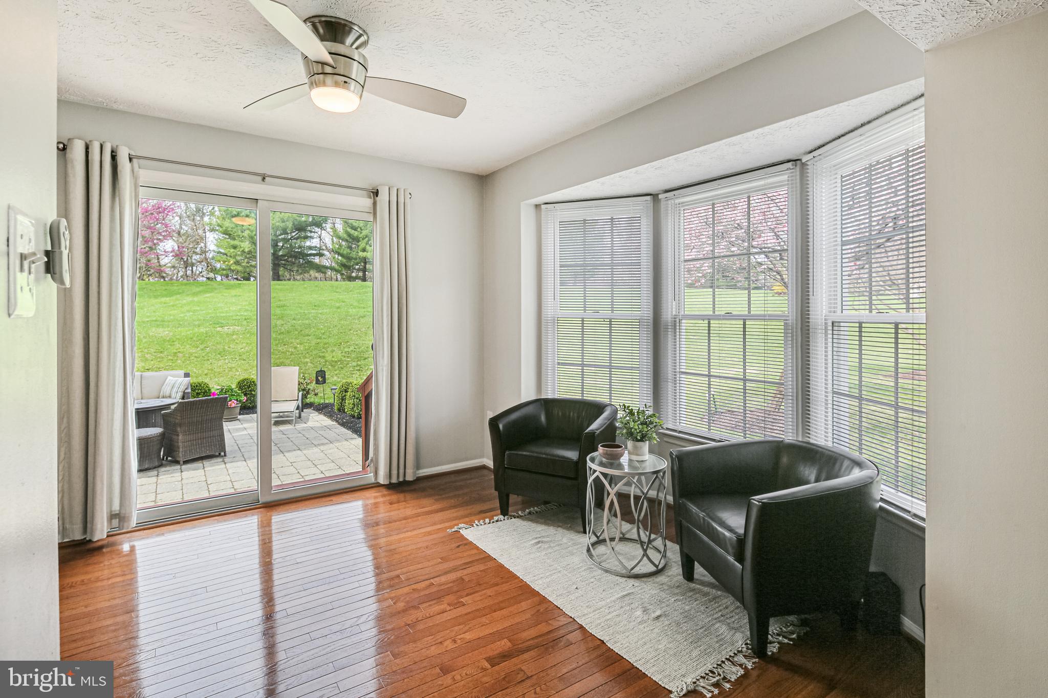 HOBBITS GLEN - Residential