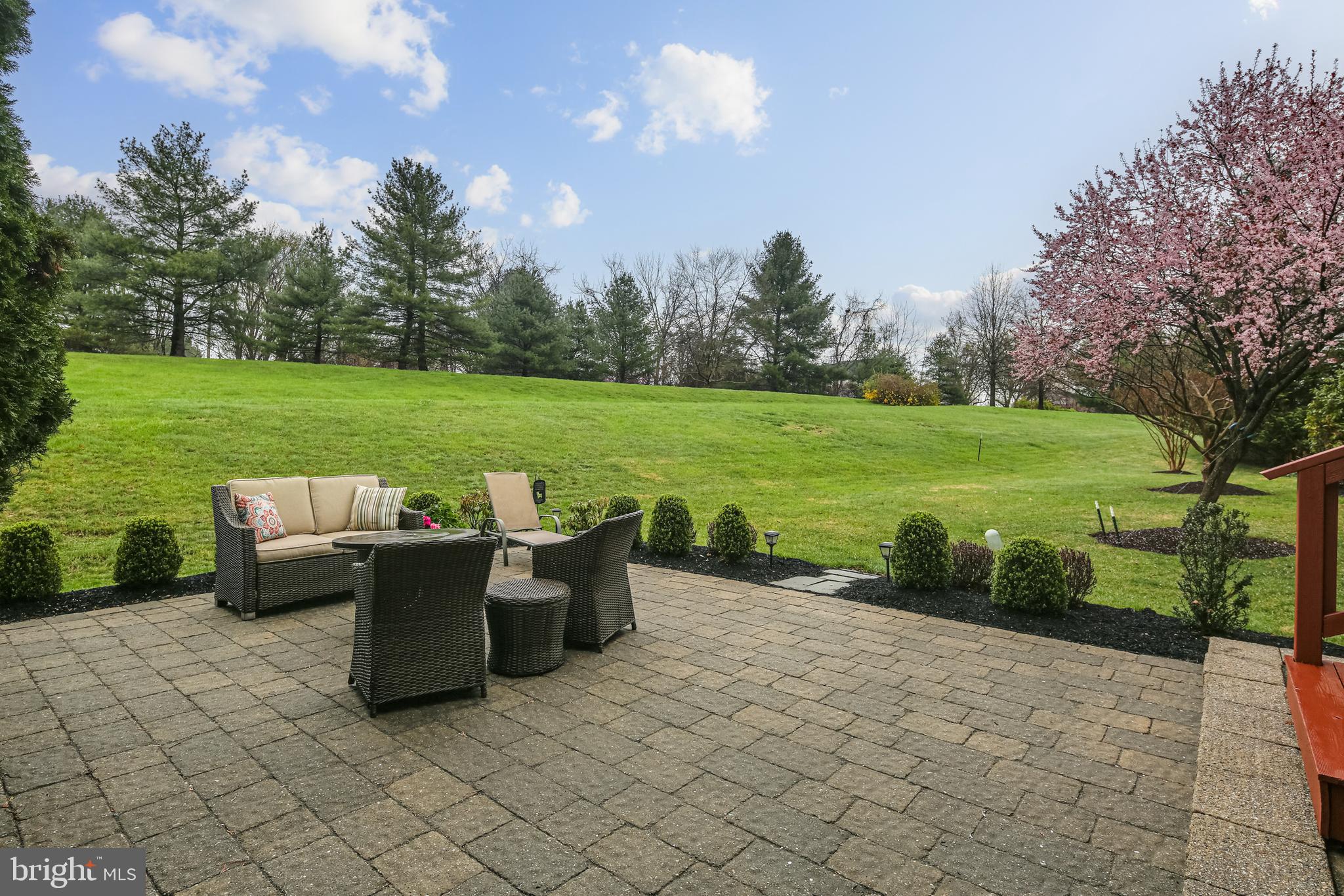 HOBBITS GLEN - Residential