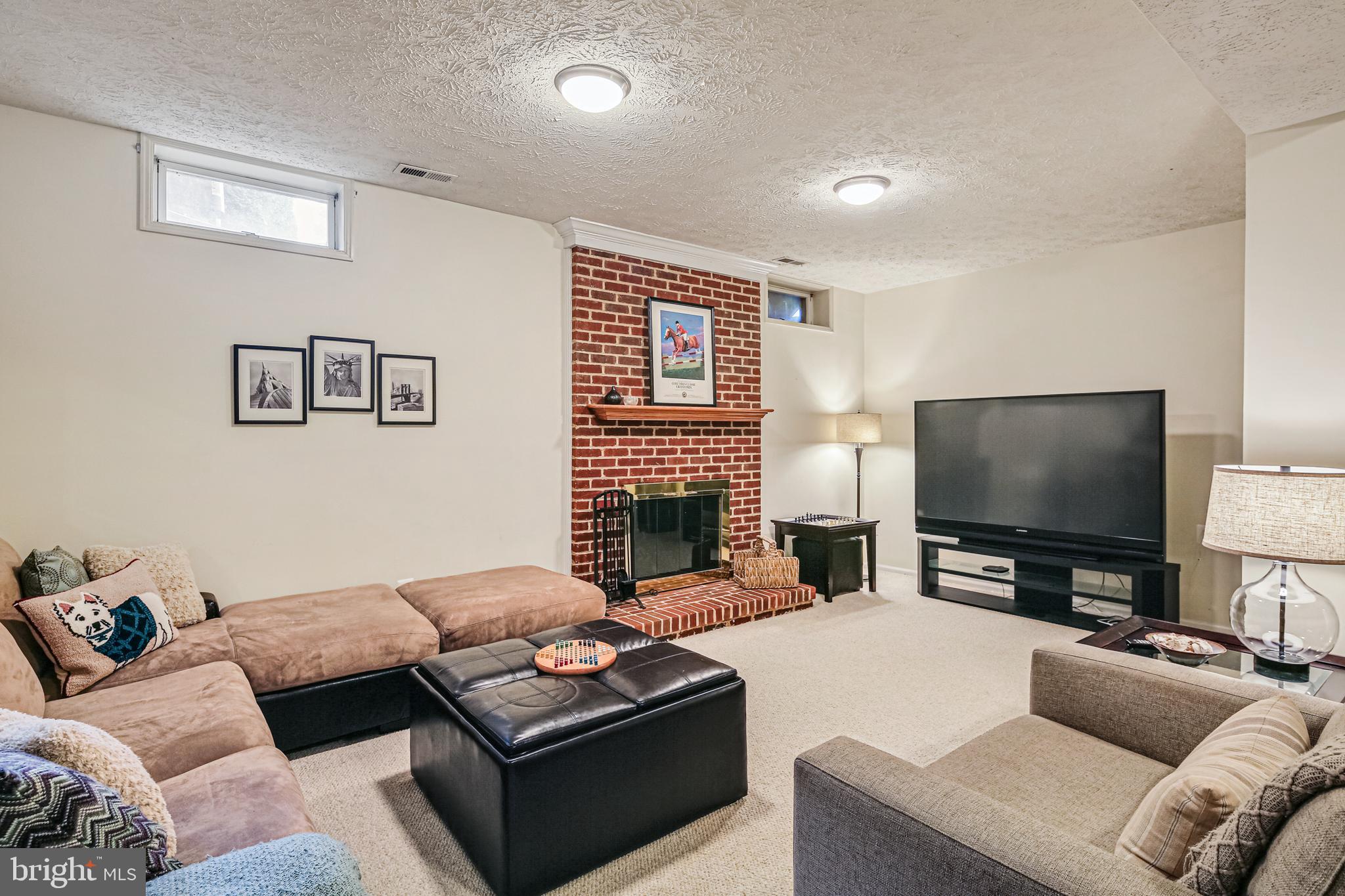 HOBBITS GLEN - Residential