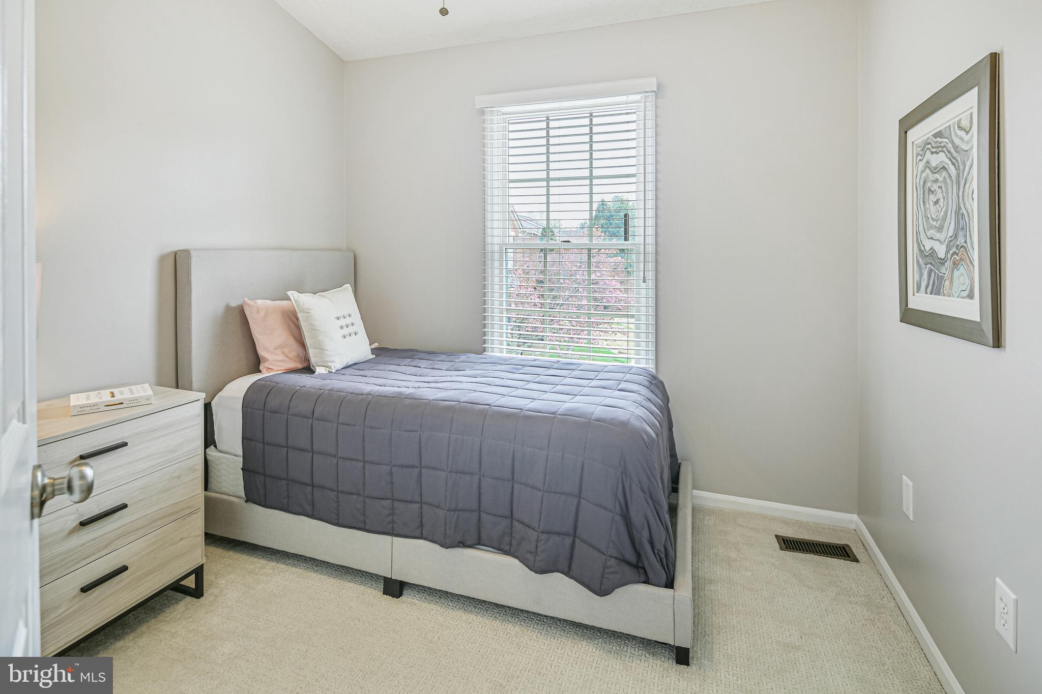 HOBBITS GLEN - Residential