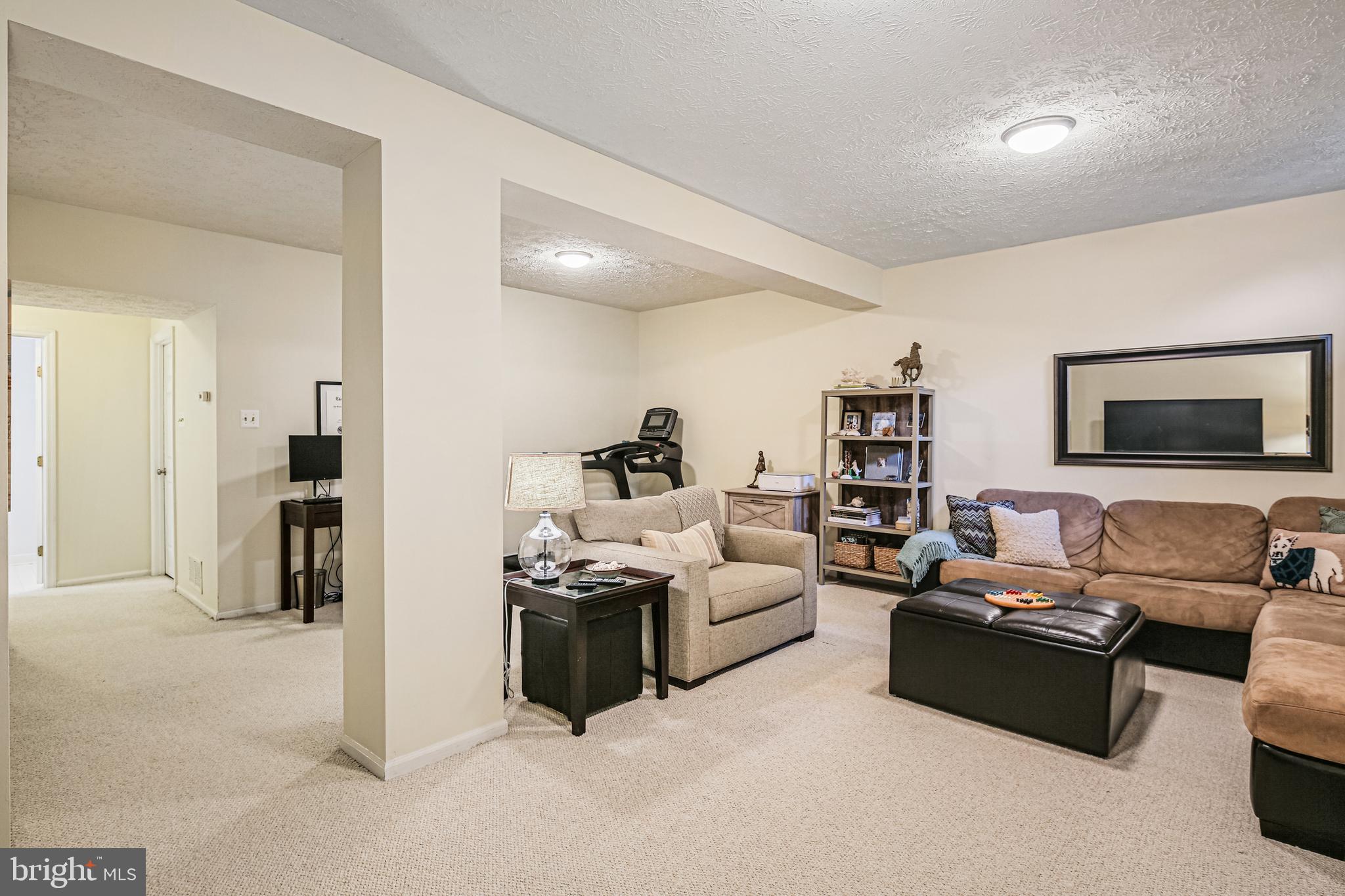 HOBBITS GLEN - Residential