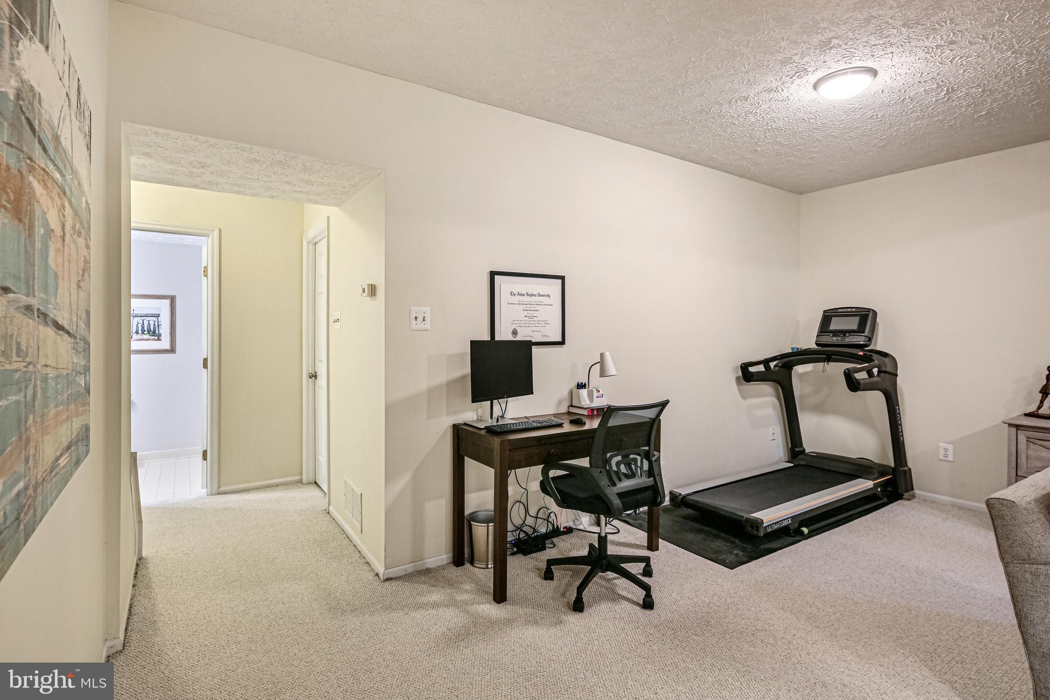 HOBBITS GLEN - Residential