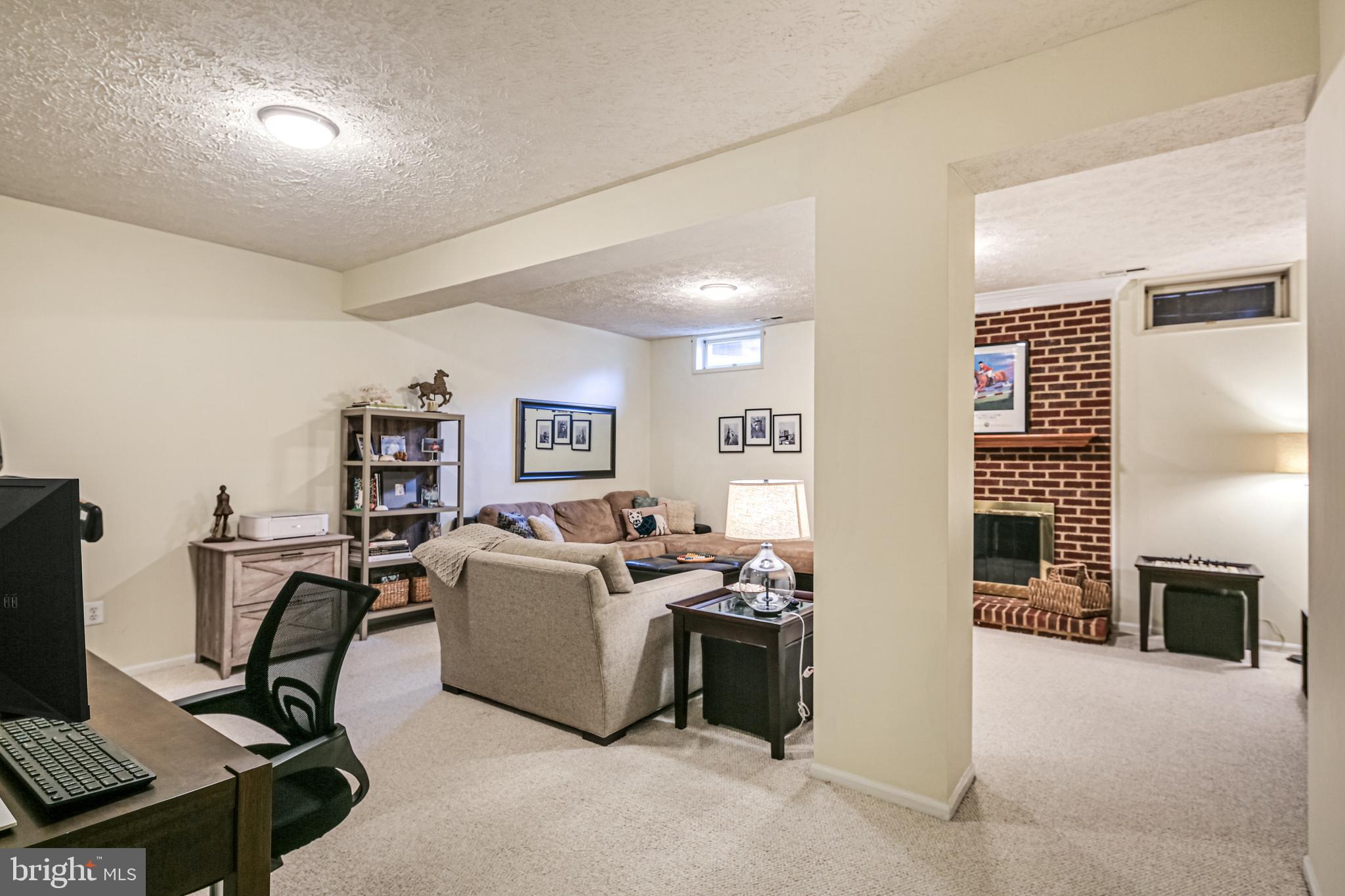 HOBBITS GLEN - Residential