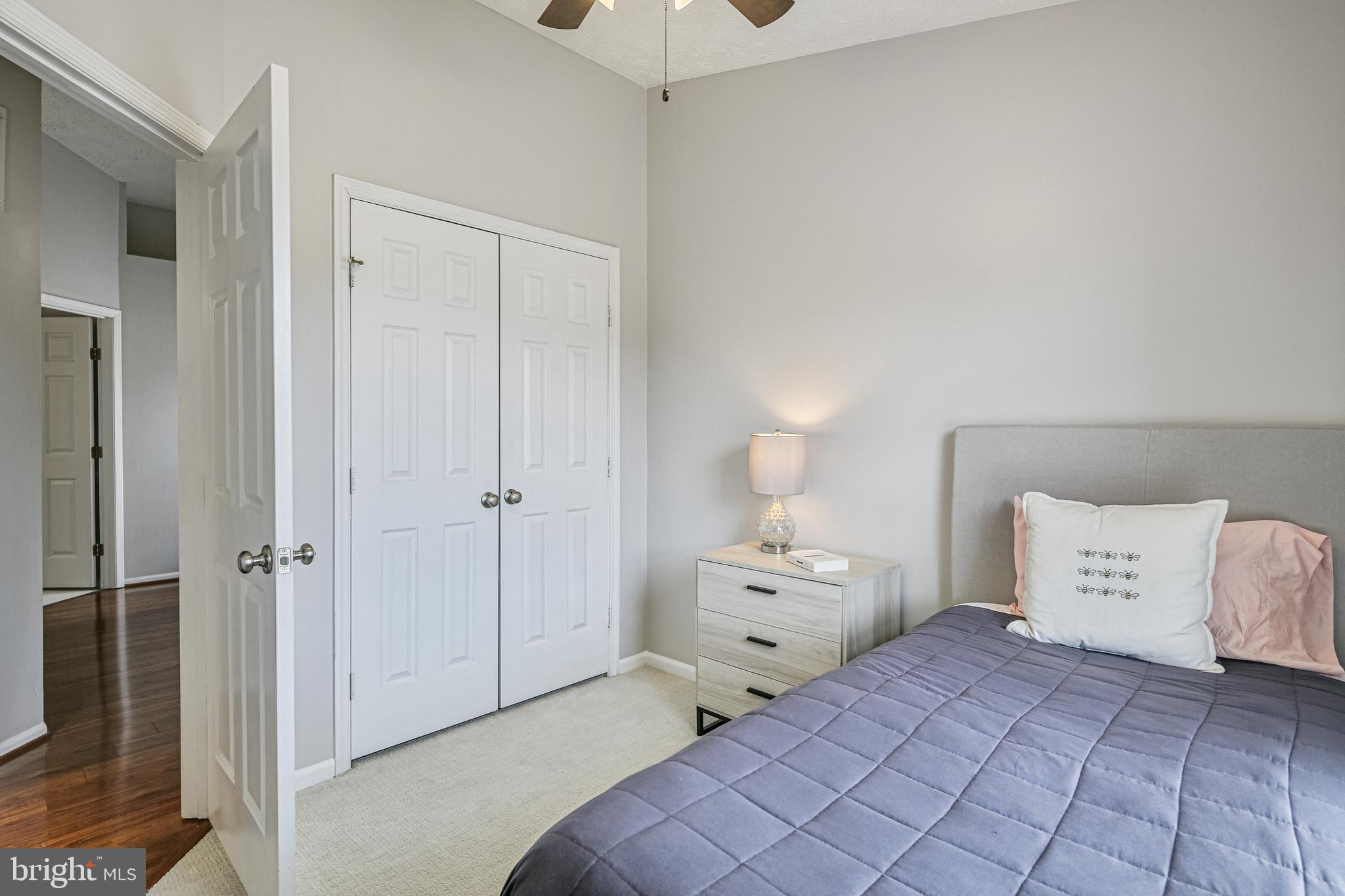 HOBBITS GLEN - Residential