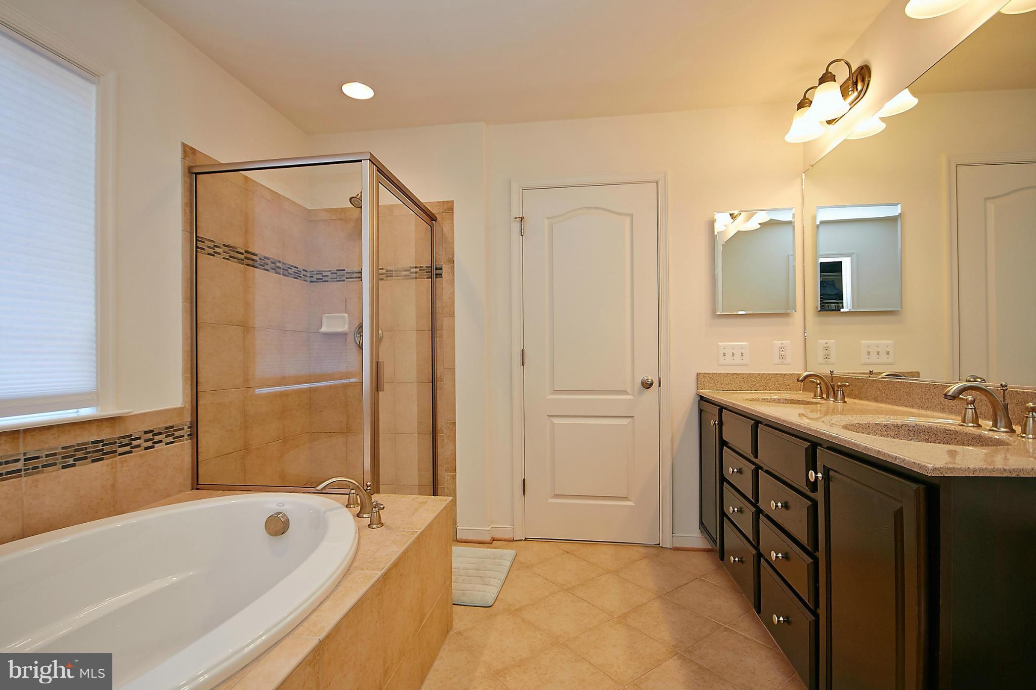 HUNTINGTON MEWS - Residential