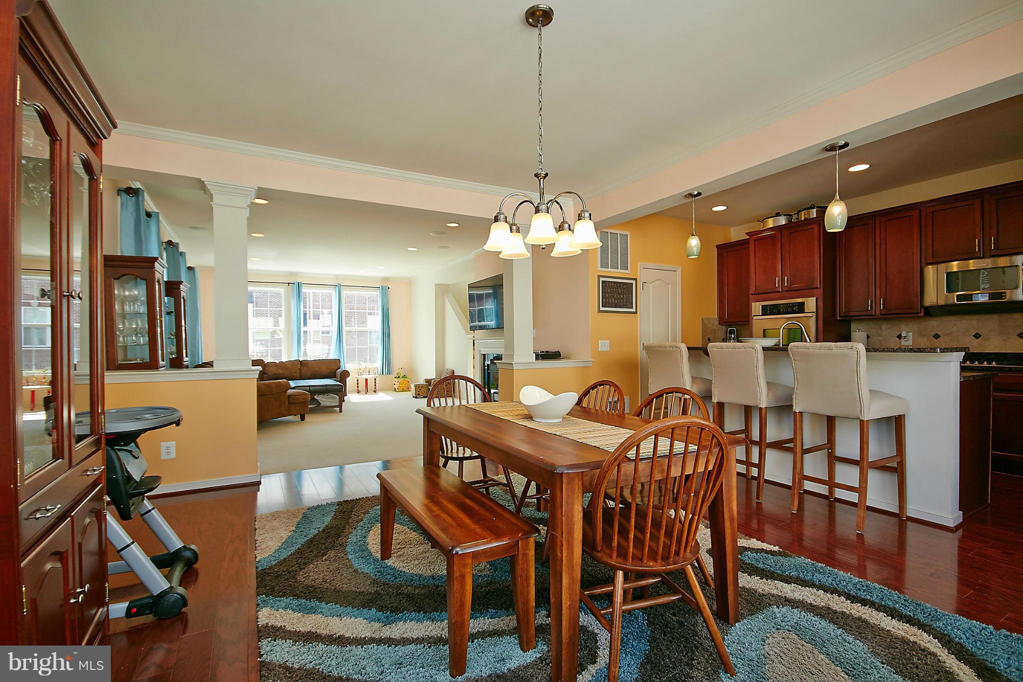 HUNTINGTON MEWS - Residential