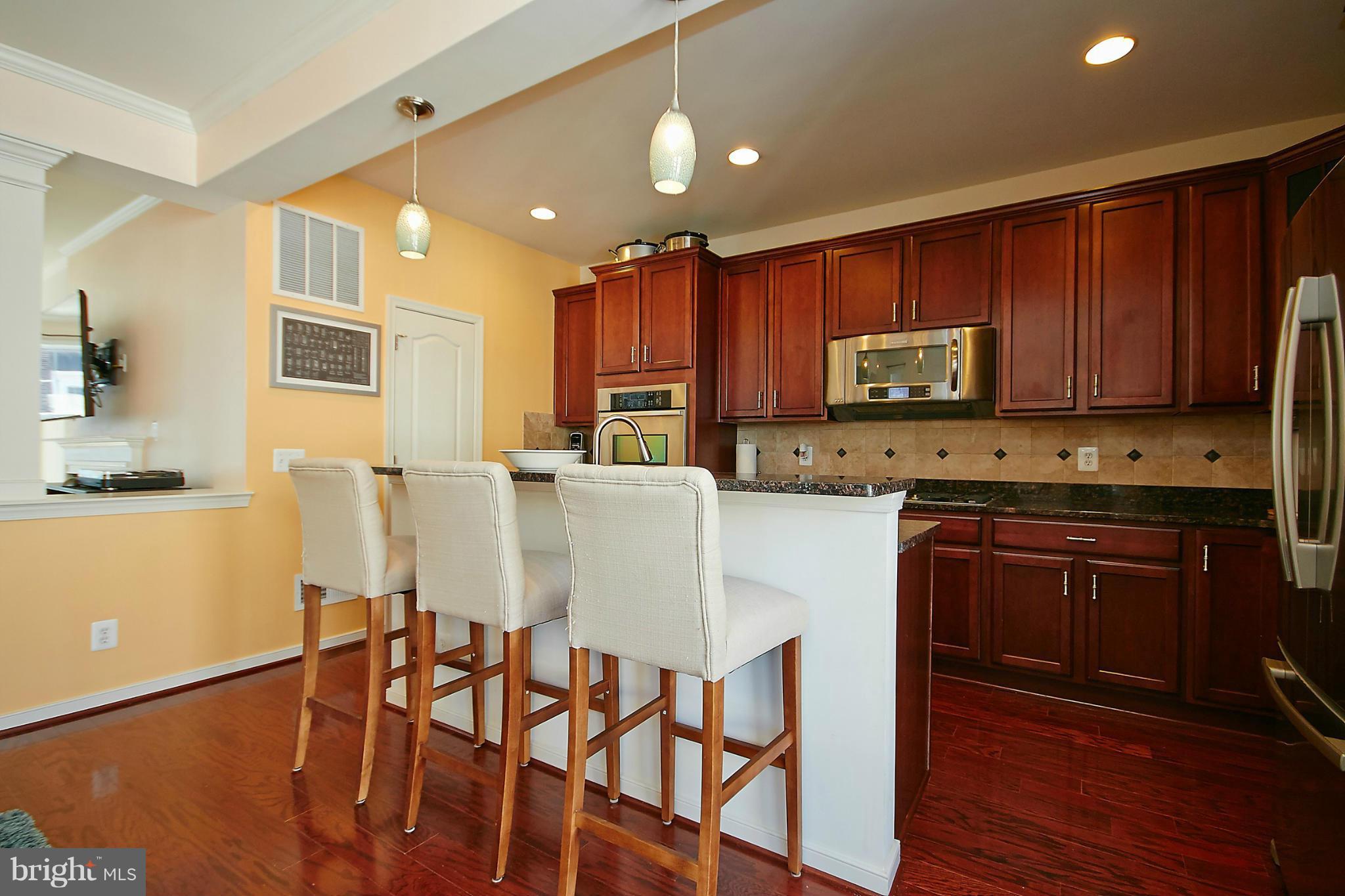 HUNTINGTON MEWS - Residential