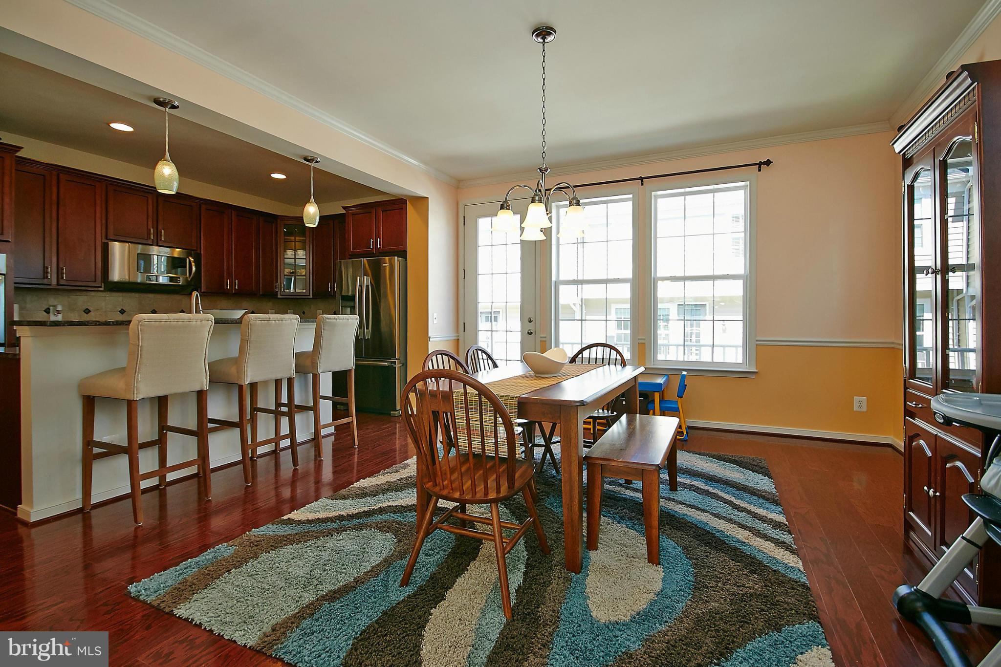 HUNTINGTON MEWS - Residential