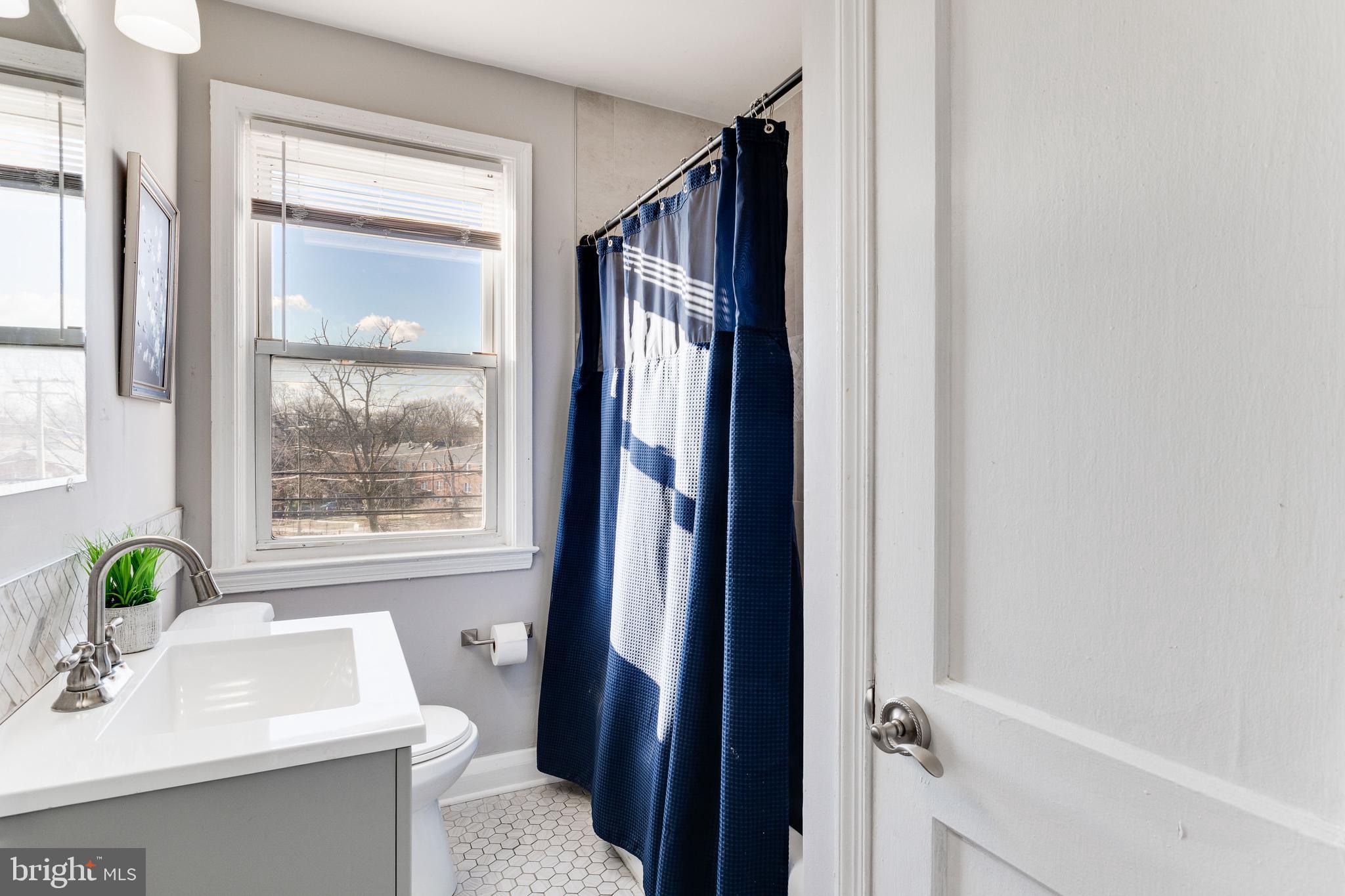 RAMBLEWOOD - Residential