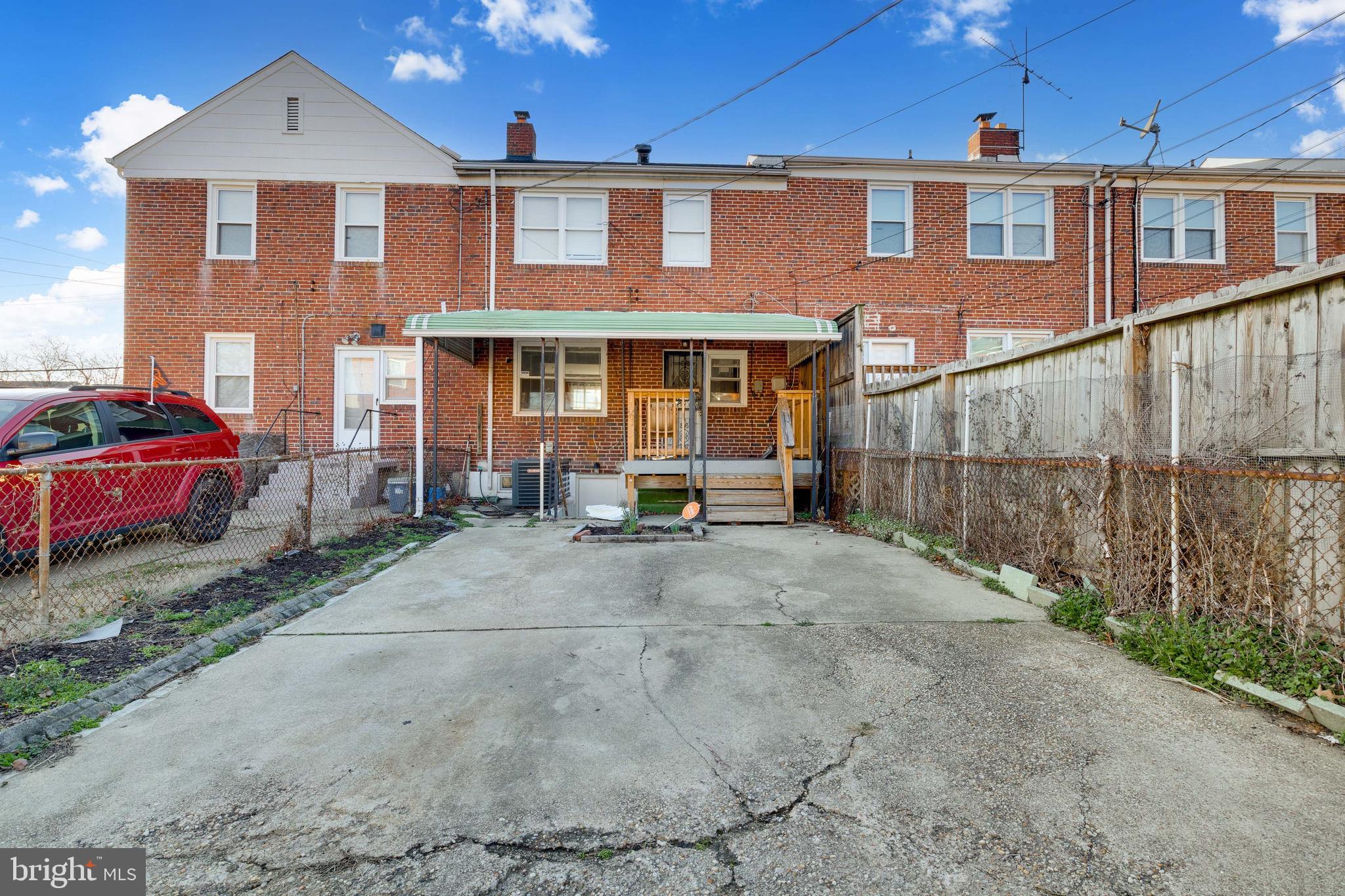 RAMBLEWOOD - Residential