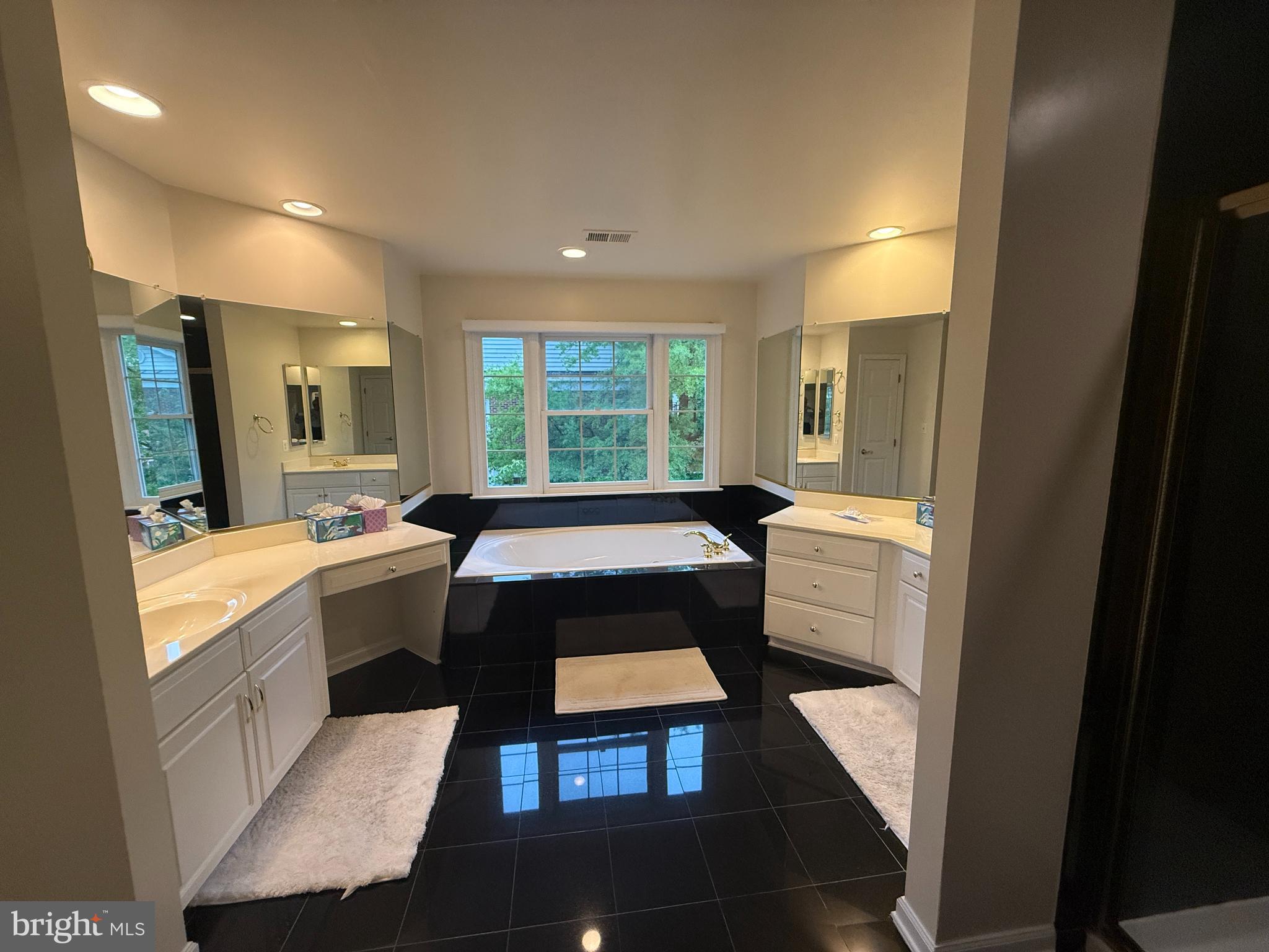 PALISADES PARK - Residential