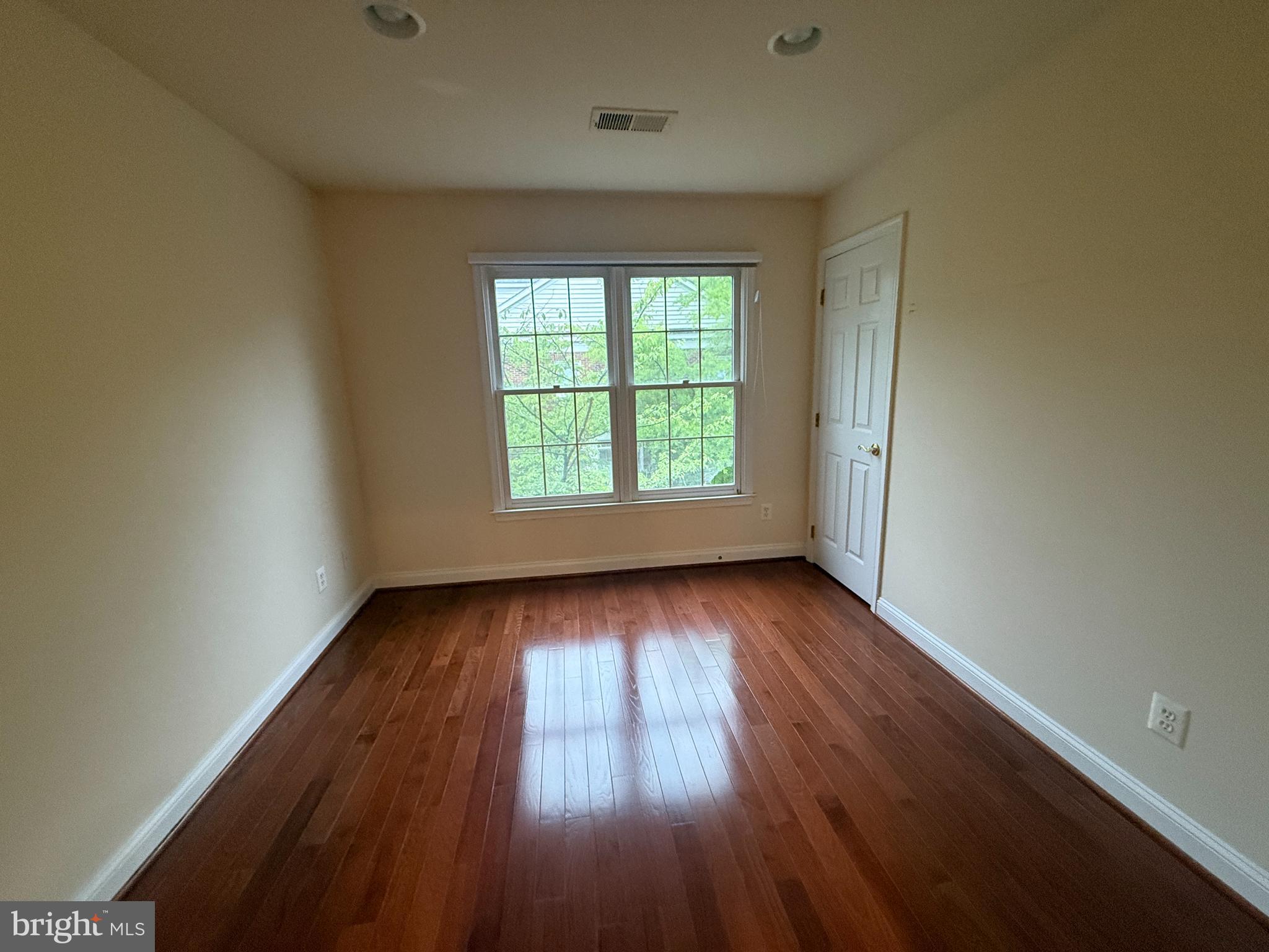 PALISADES PARK - Residential