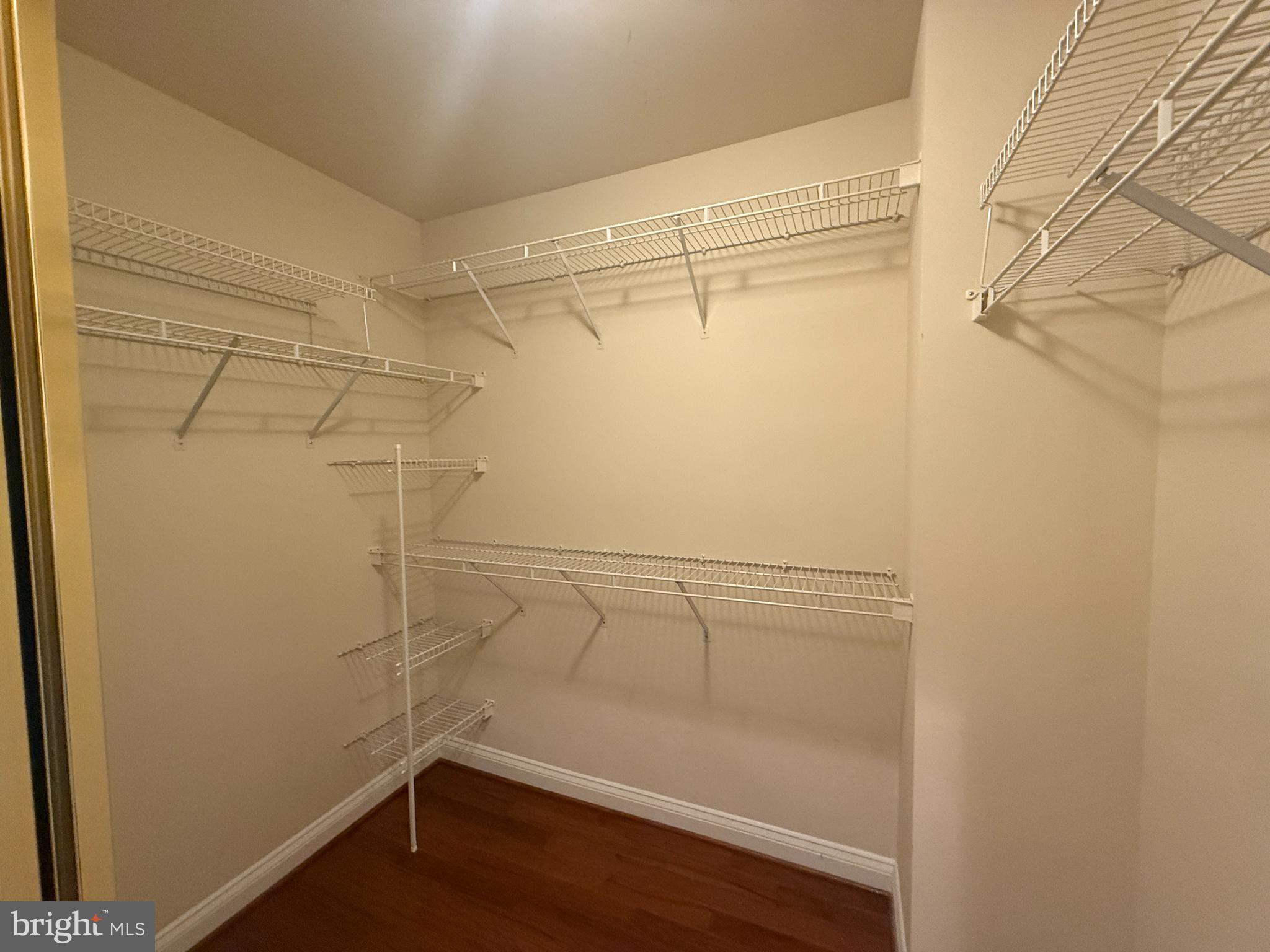 PALISADES PARK - Residential