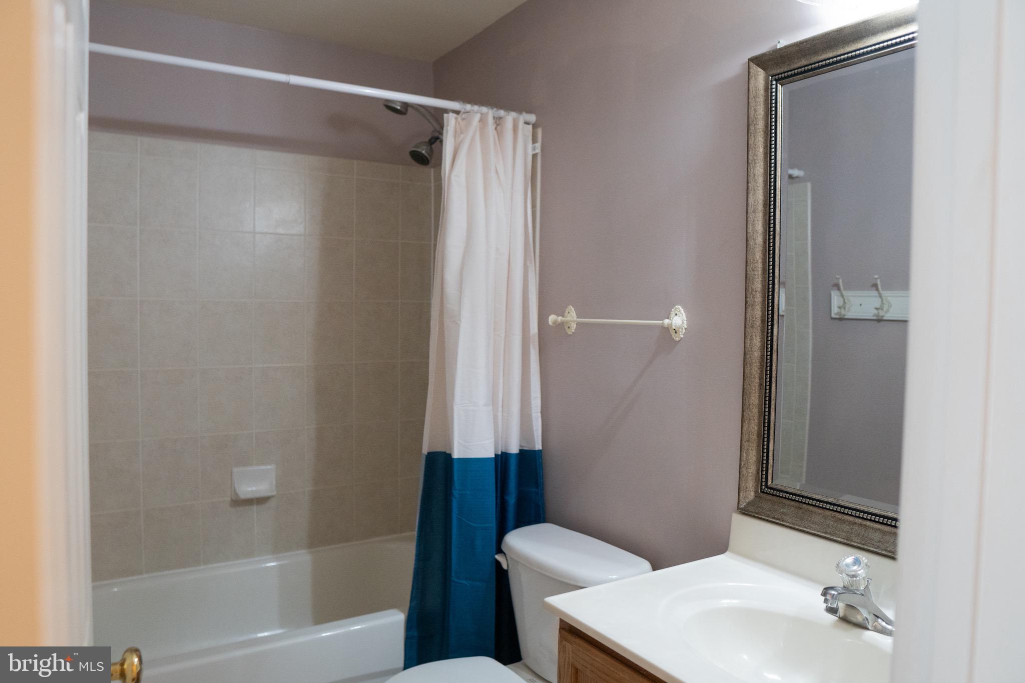 STAFFORD LAKES VILLAGE - Residential