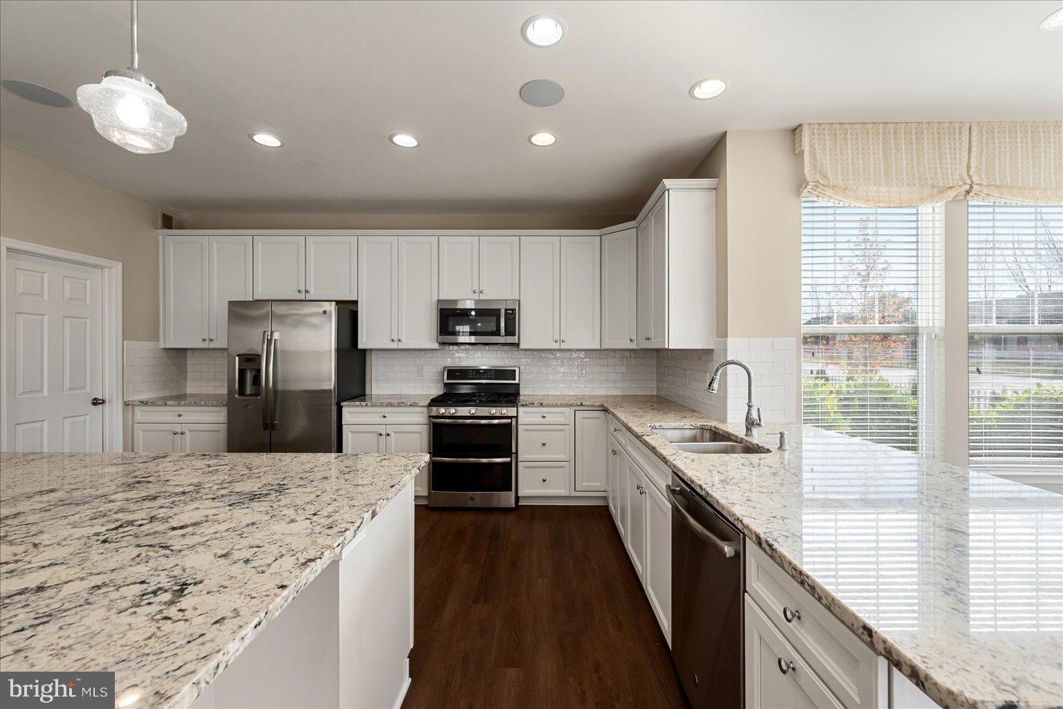 LEELAND - Residential