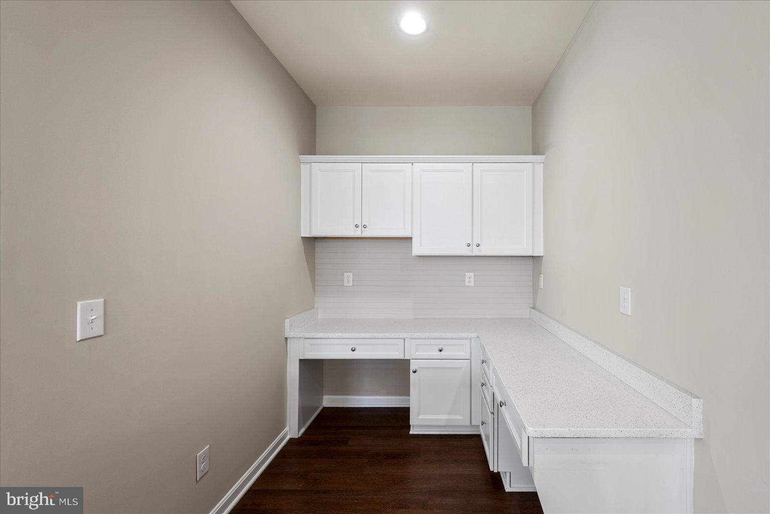 LEELAND - Residential