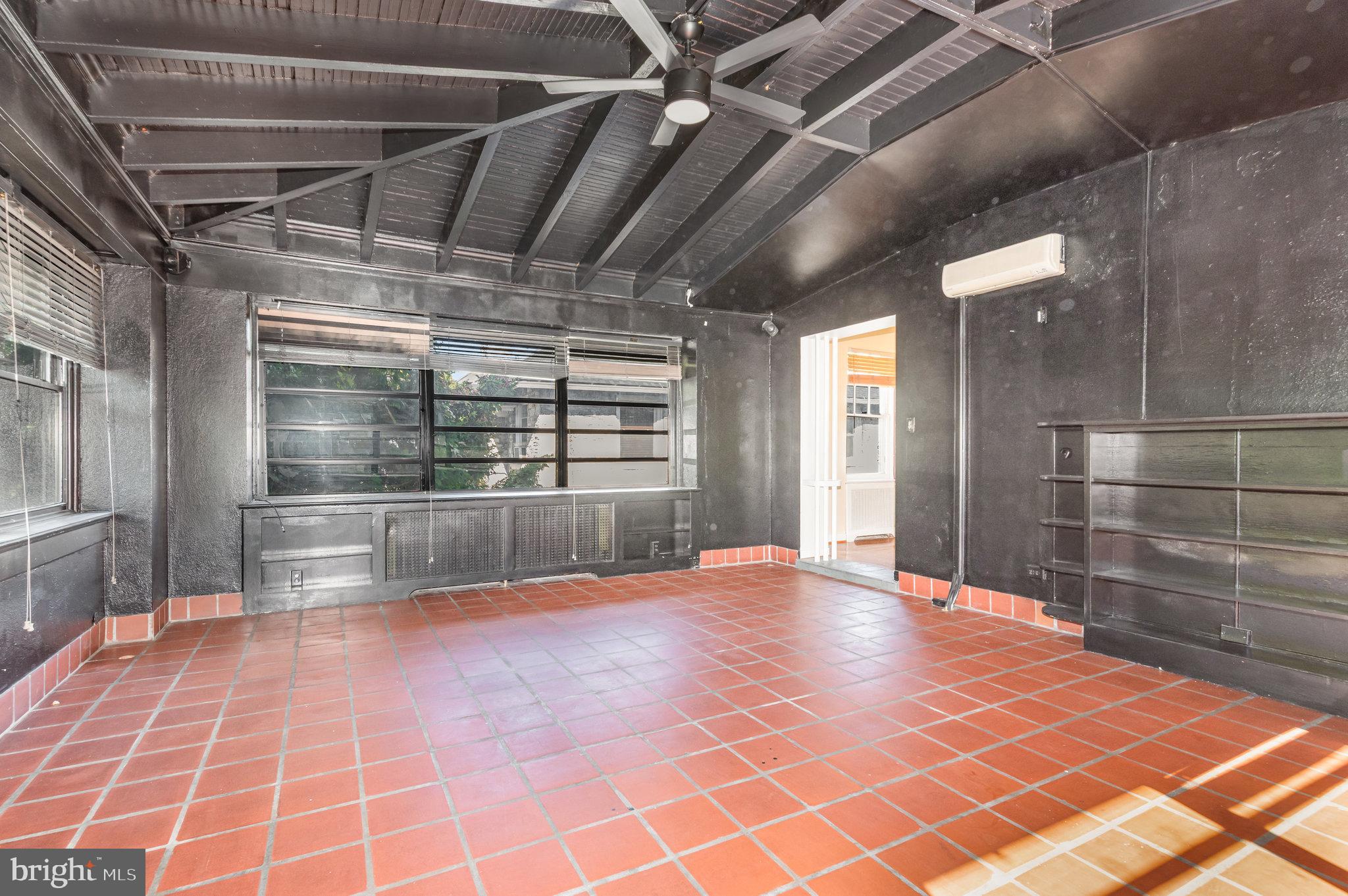 HARRISBURG CITY - Residential