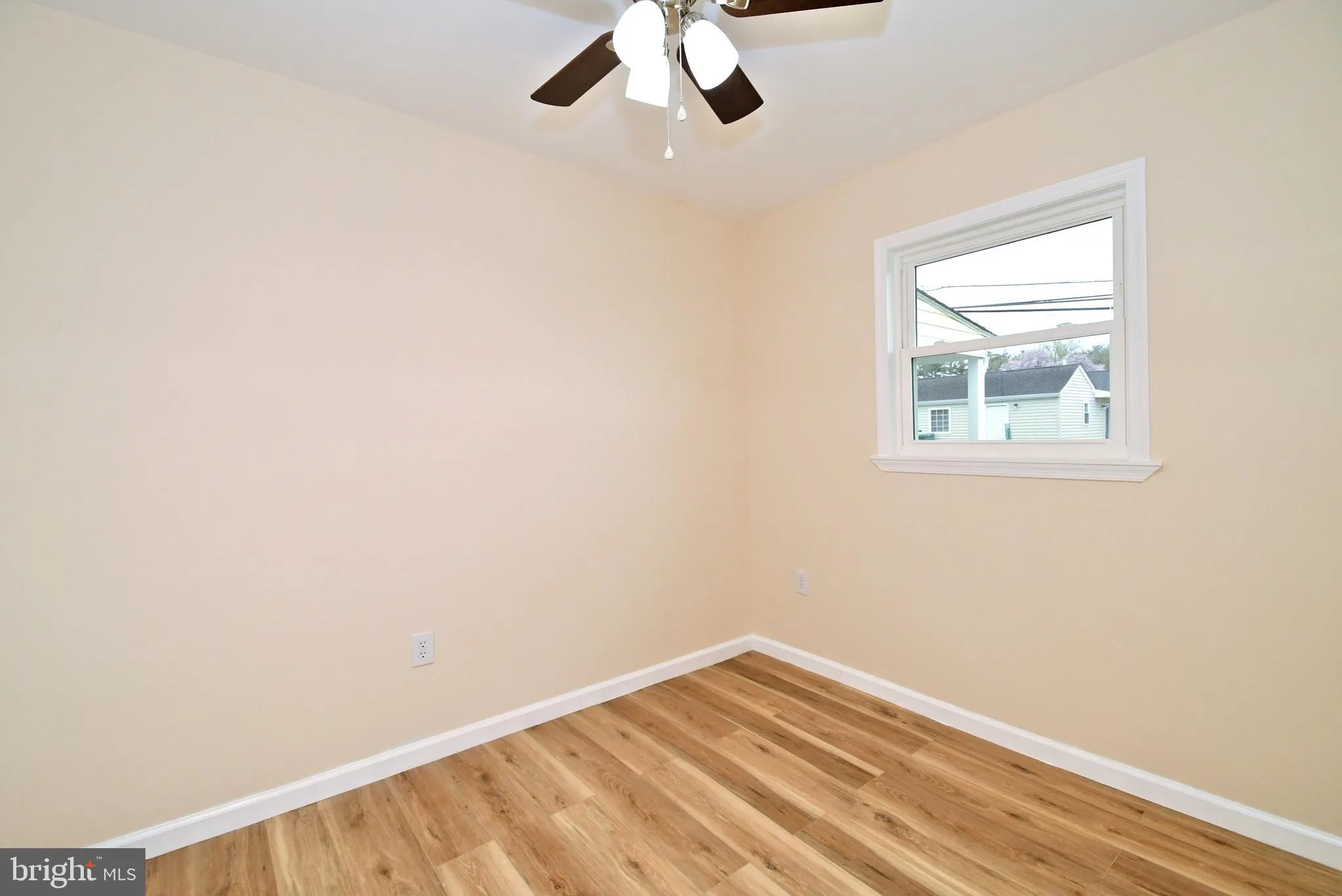 Levittown, Pennsylvania 19057, United States, 3 Bedrooms Bedrooms, ,2 BathroomsBathrooms,Residential,Pending,103541