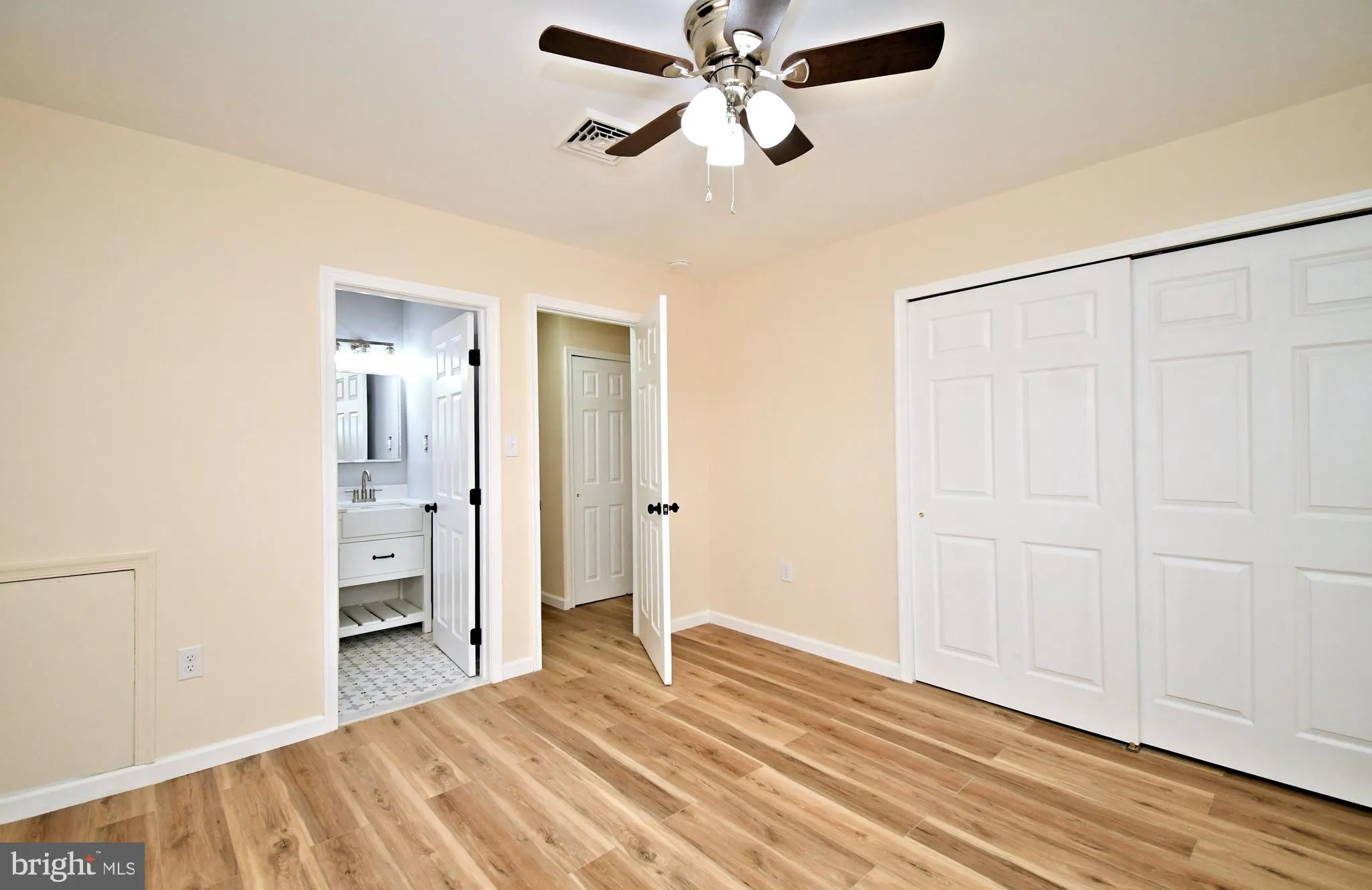 Levittown, Pennsylvania 19057, United States, 3 Bedrooms Bedrooms, ,2 BathroomsBathrooms,Residential,Pending,103541