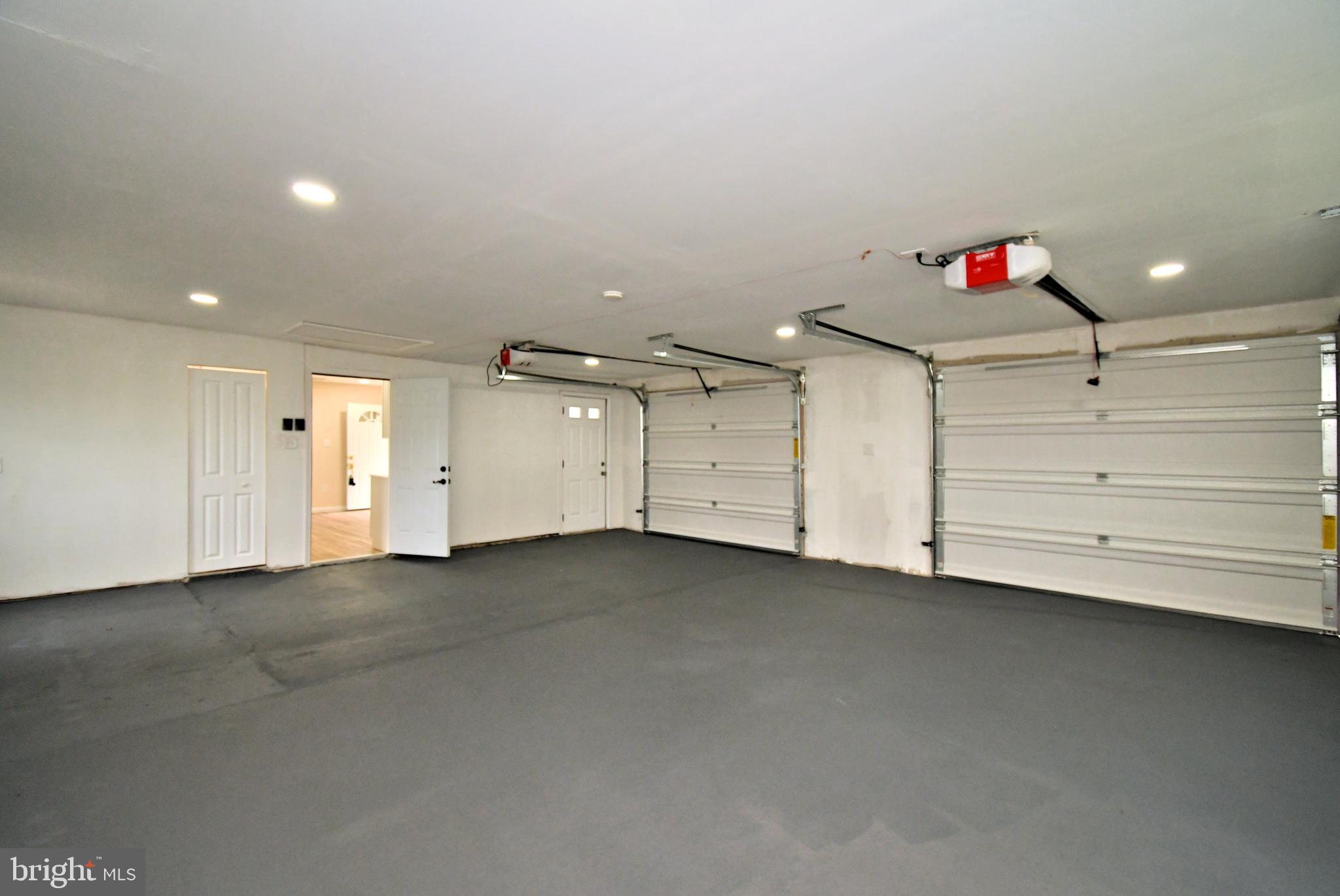 INDIAN CREEK - Residential