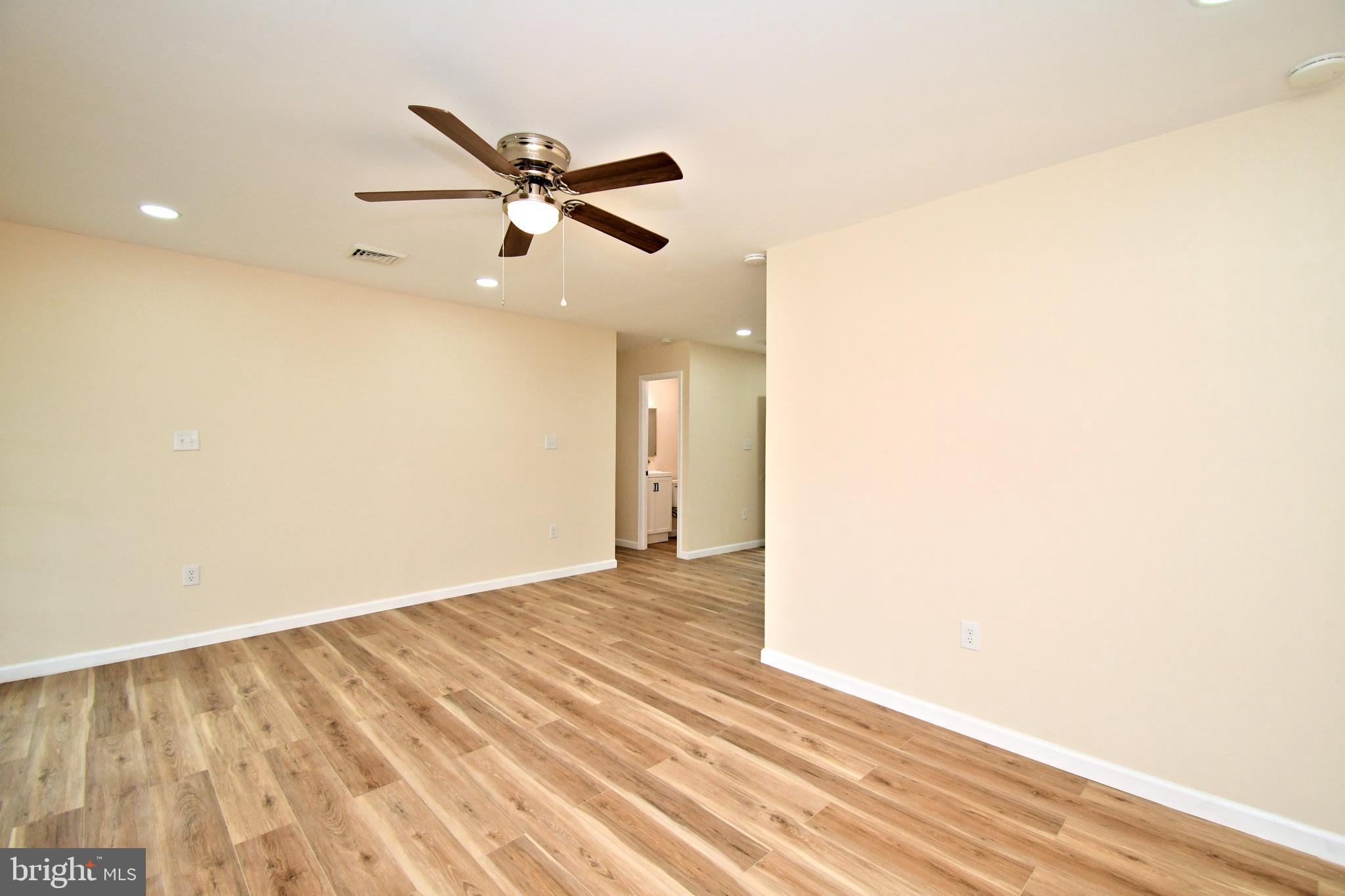 INDIAN CREEK - Residential