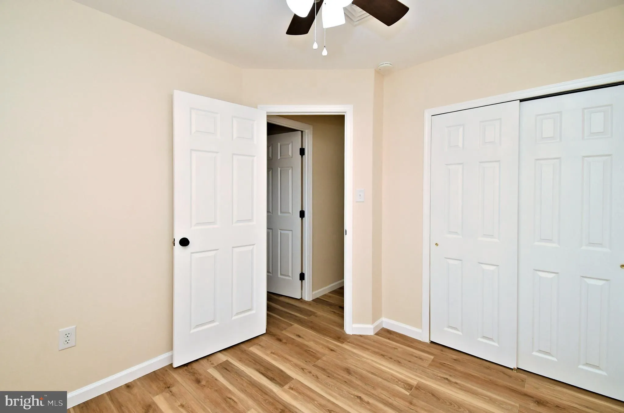 Levittown, Pennsylvania 19057, United States, 3 Bedrooms Bedrooms, ,2 BathroomsBathrooms,Residential,Pending,103541