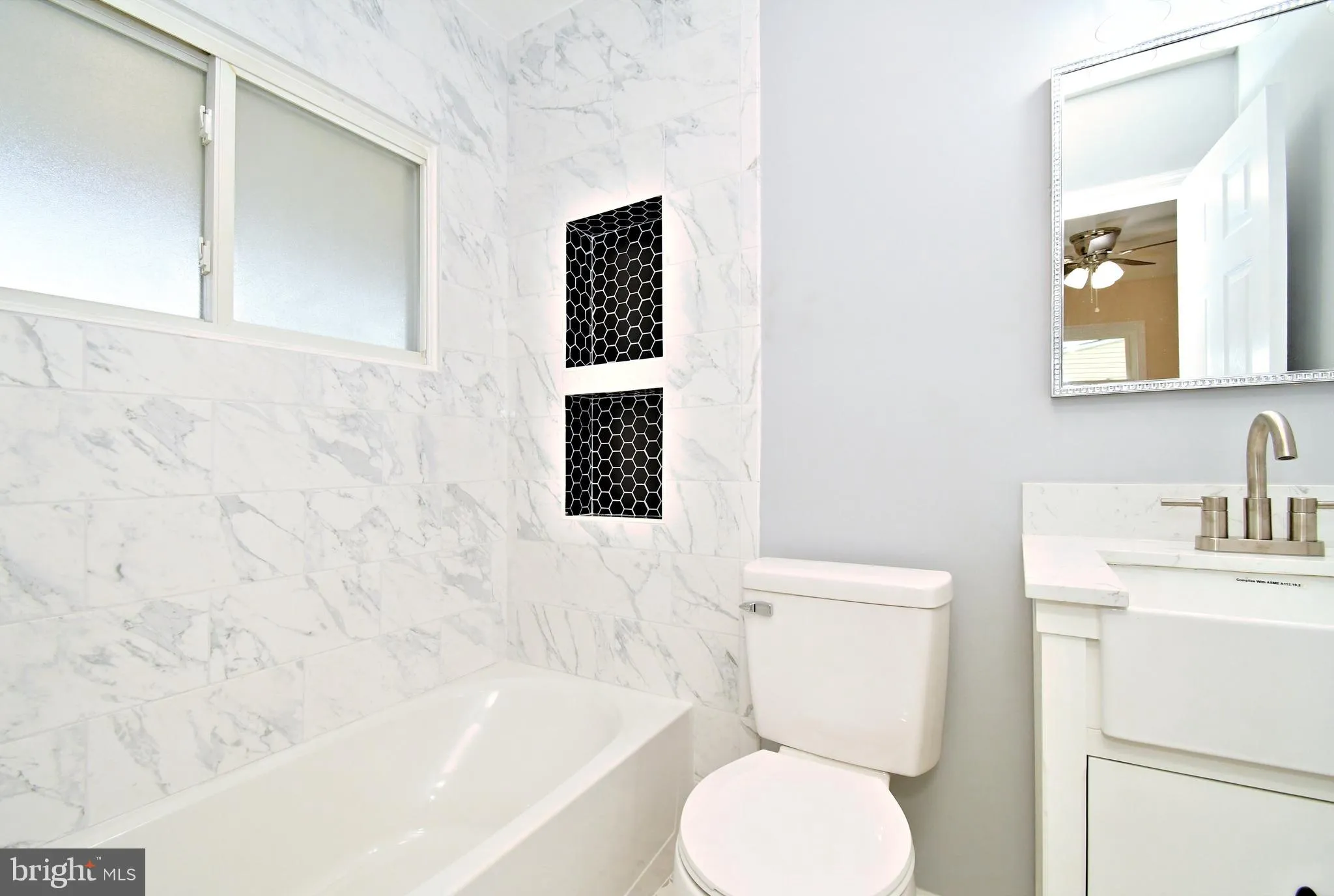 Levittown, Pennsylvania 19057, United States, 3 Bedrooms Bedrooms, ,2 BathroomsBathrooms,Residential,Pending,103541