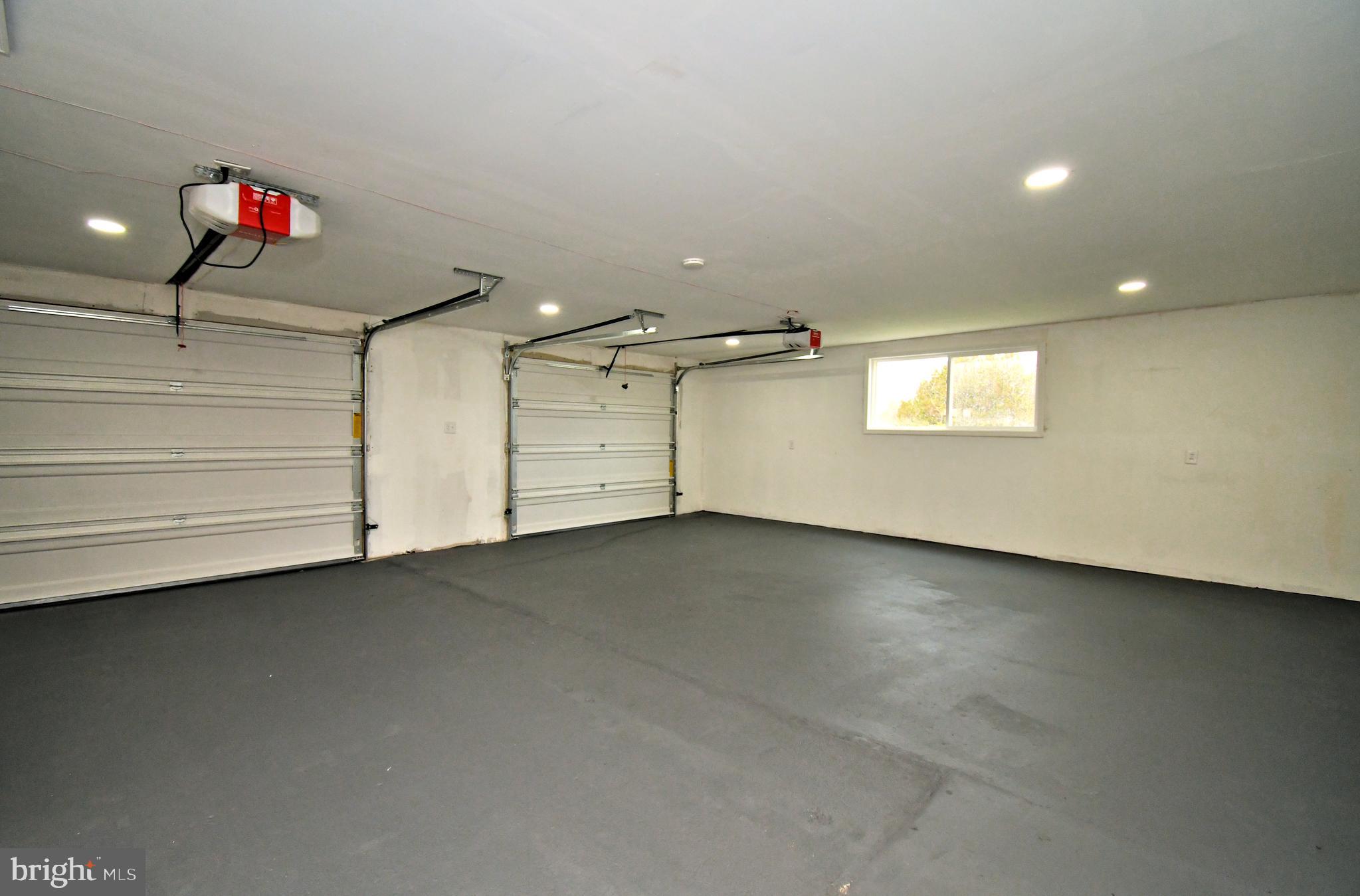 INDIAN CREEK - Residential