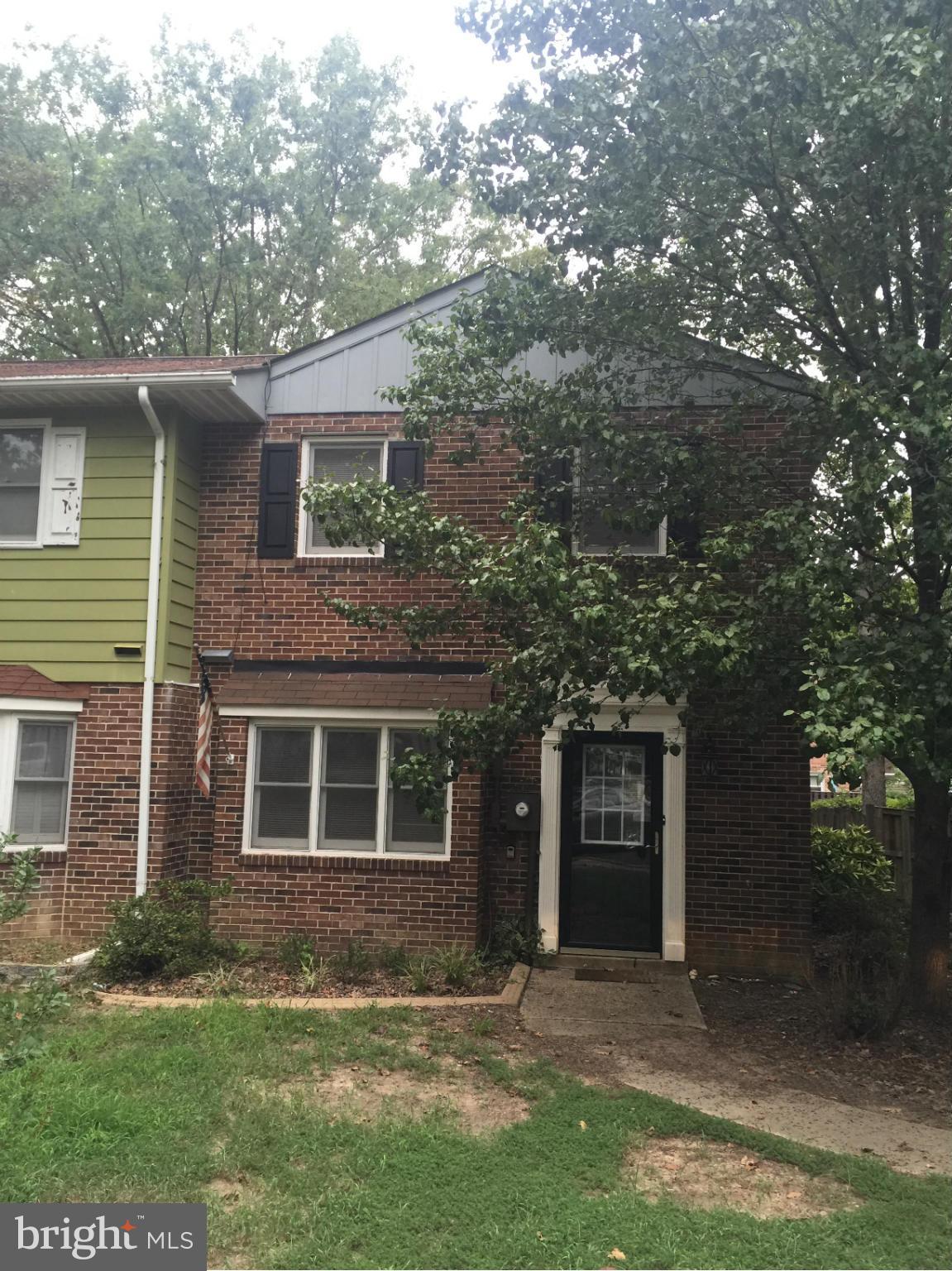 GREENVIEW VILLAGE - Residential Lease