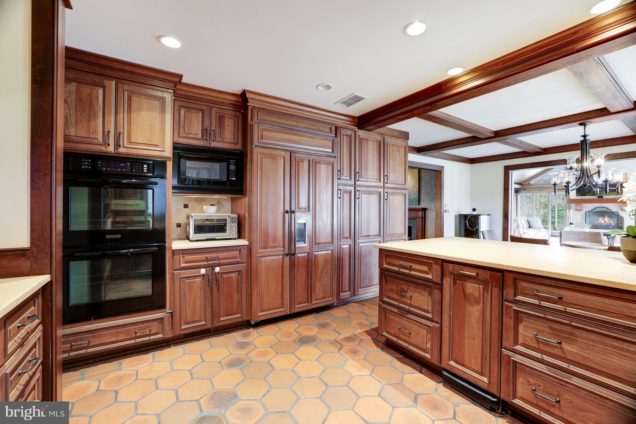 FORESTVILLE - Residential