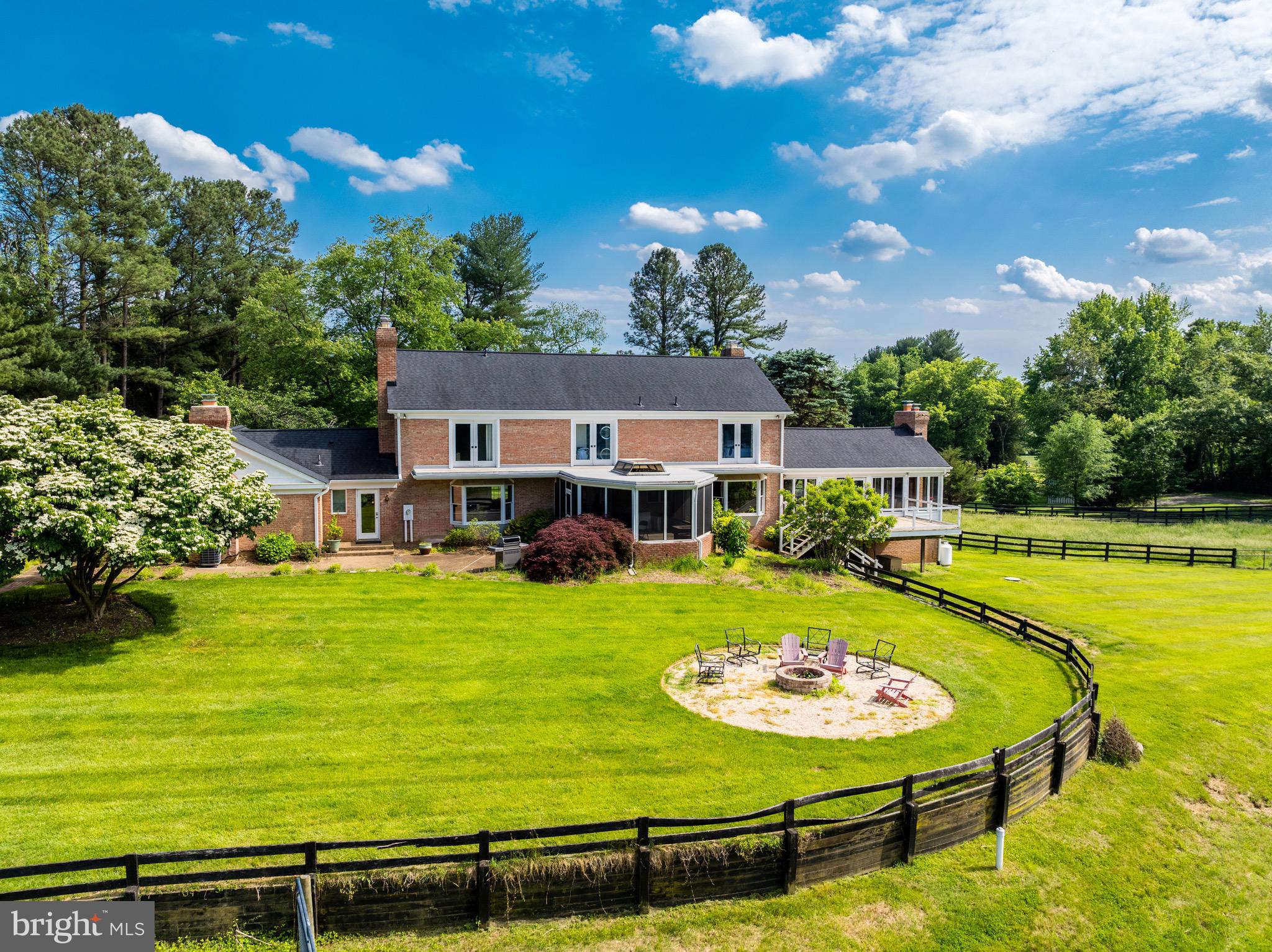 FORESTVILLE - Residential