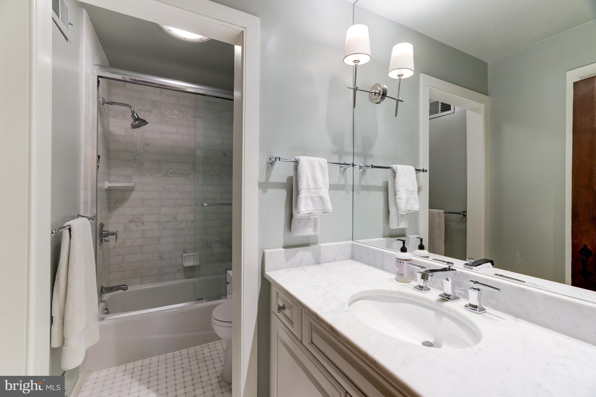 FORESTVILLE - Residential