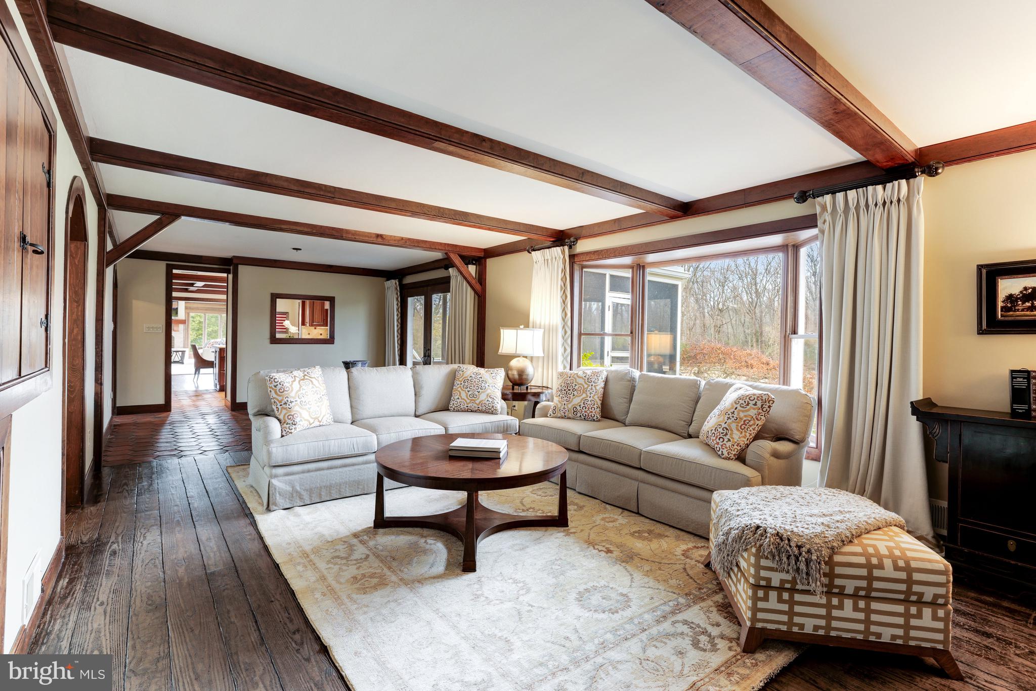 FORESTVILLE - Residential