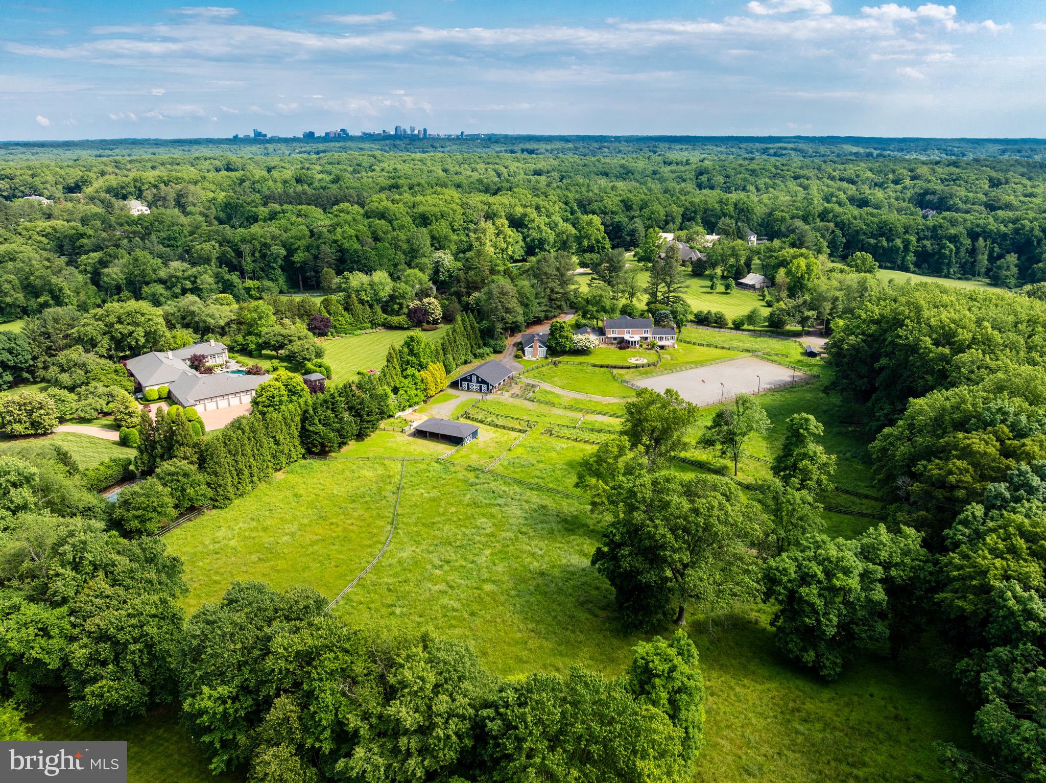 FORESTVILLE - Residential