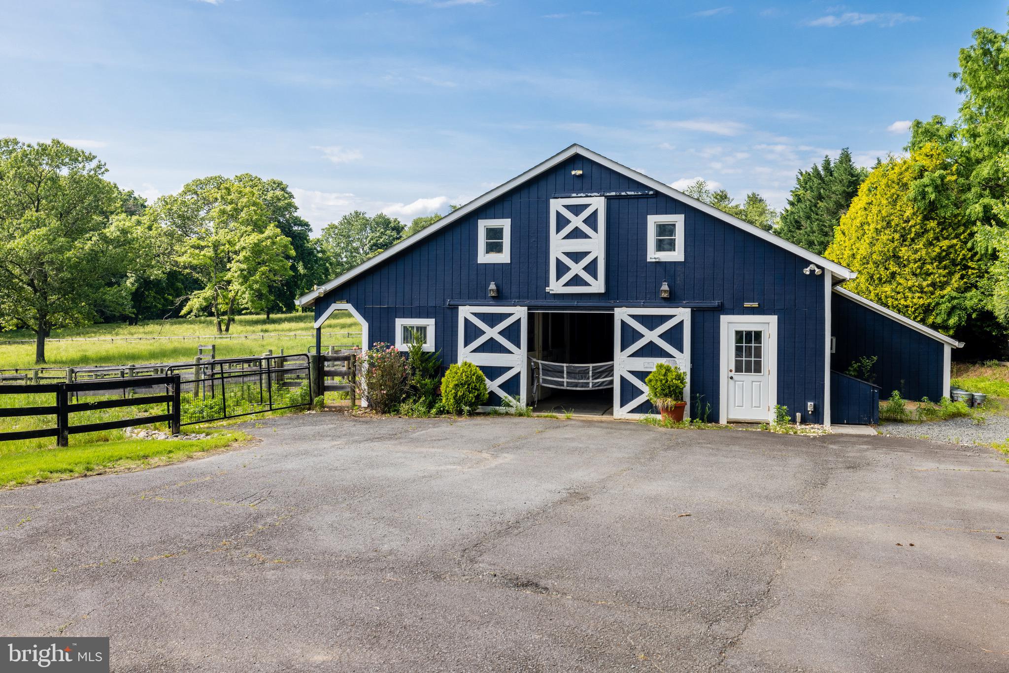 FORESTVILLE - Residential