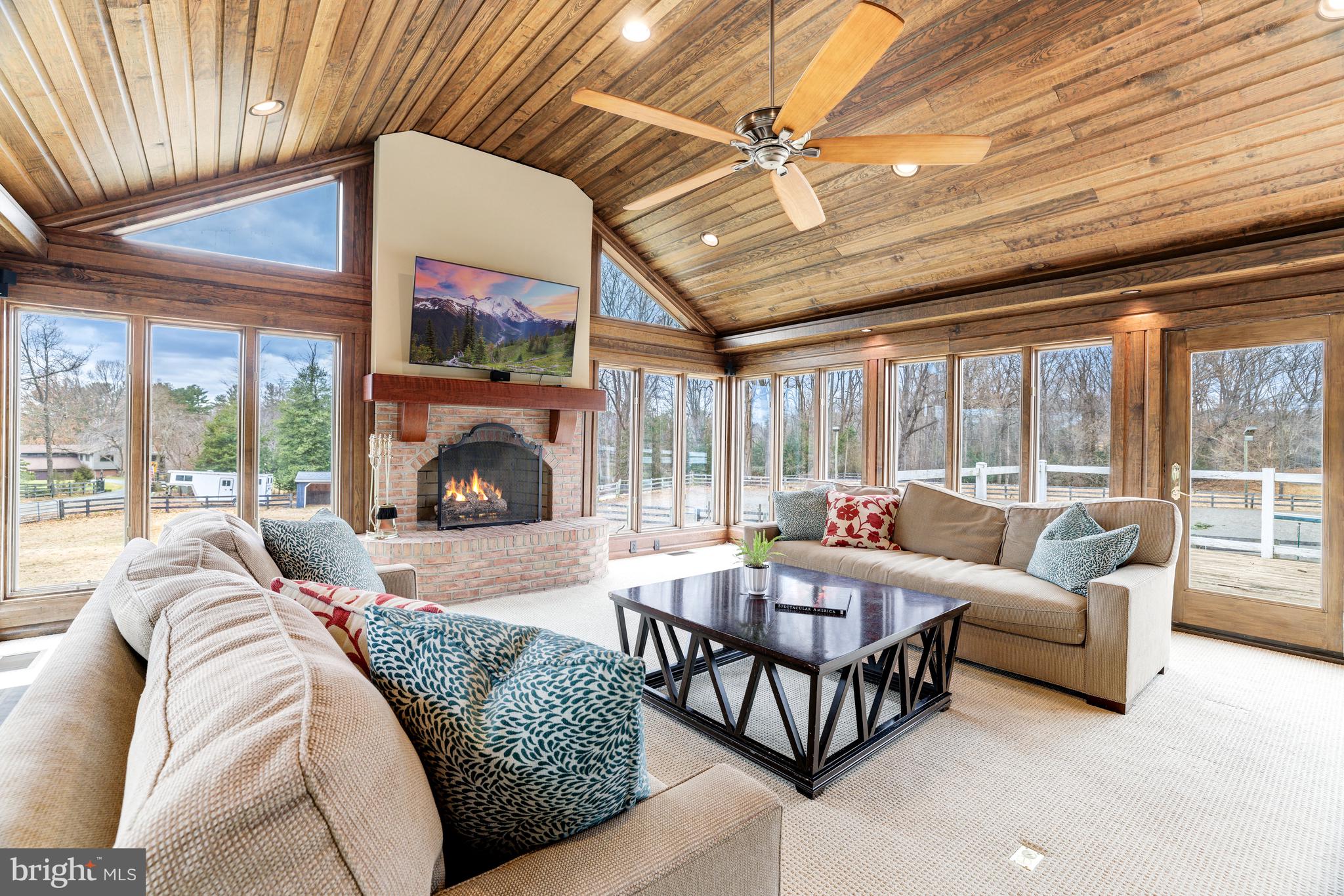 FORESTVILLE - Residential