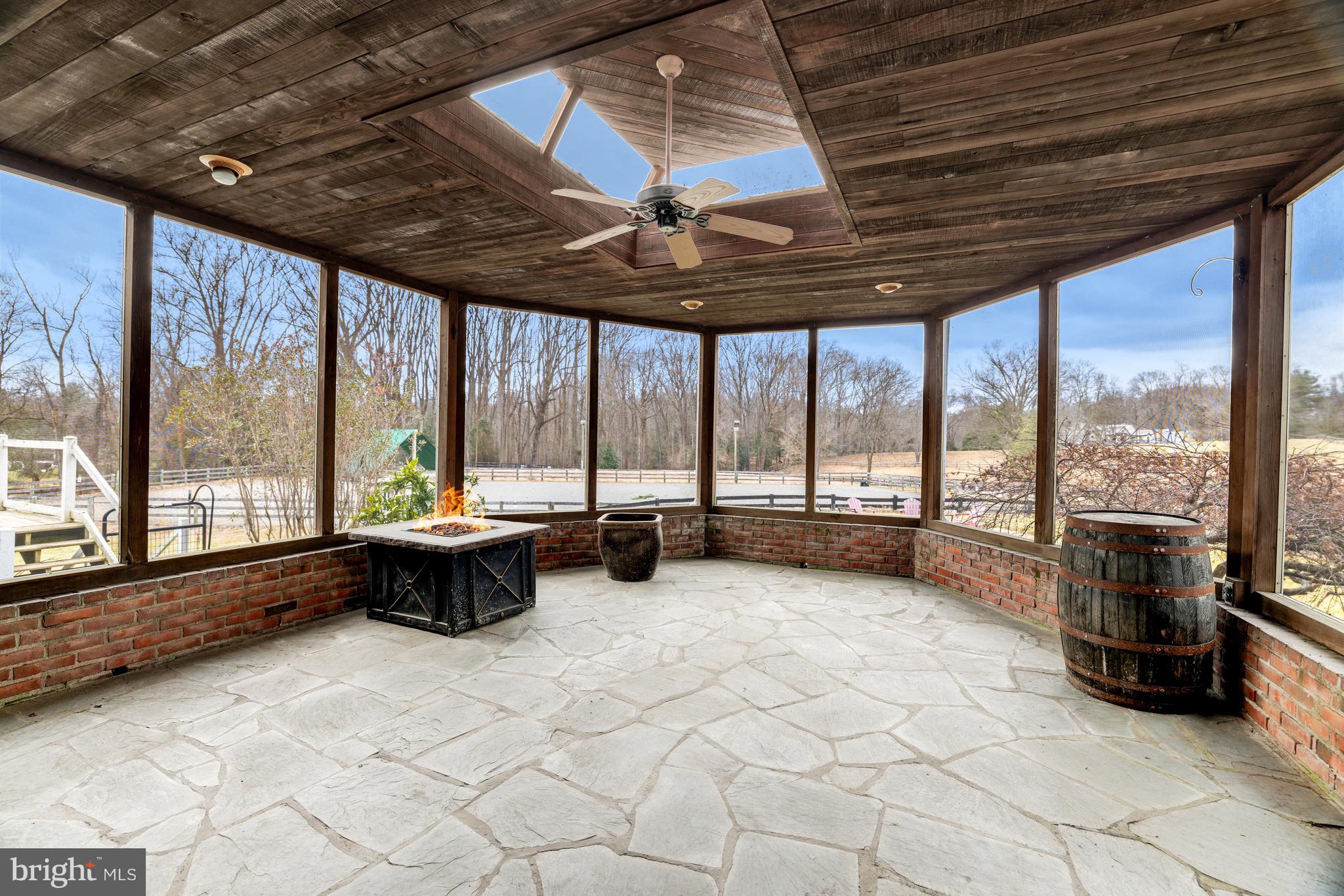 FORESTVILLE - Residential