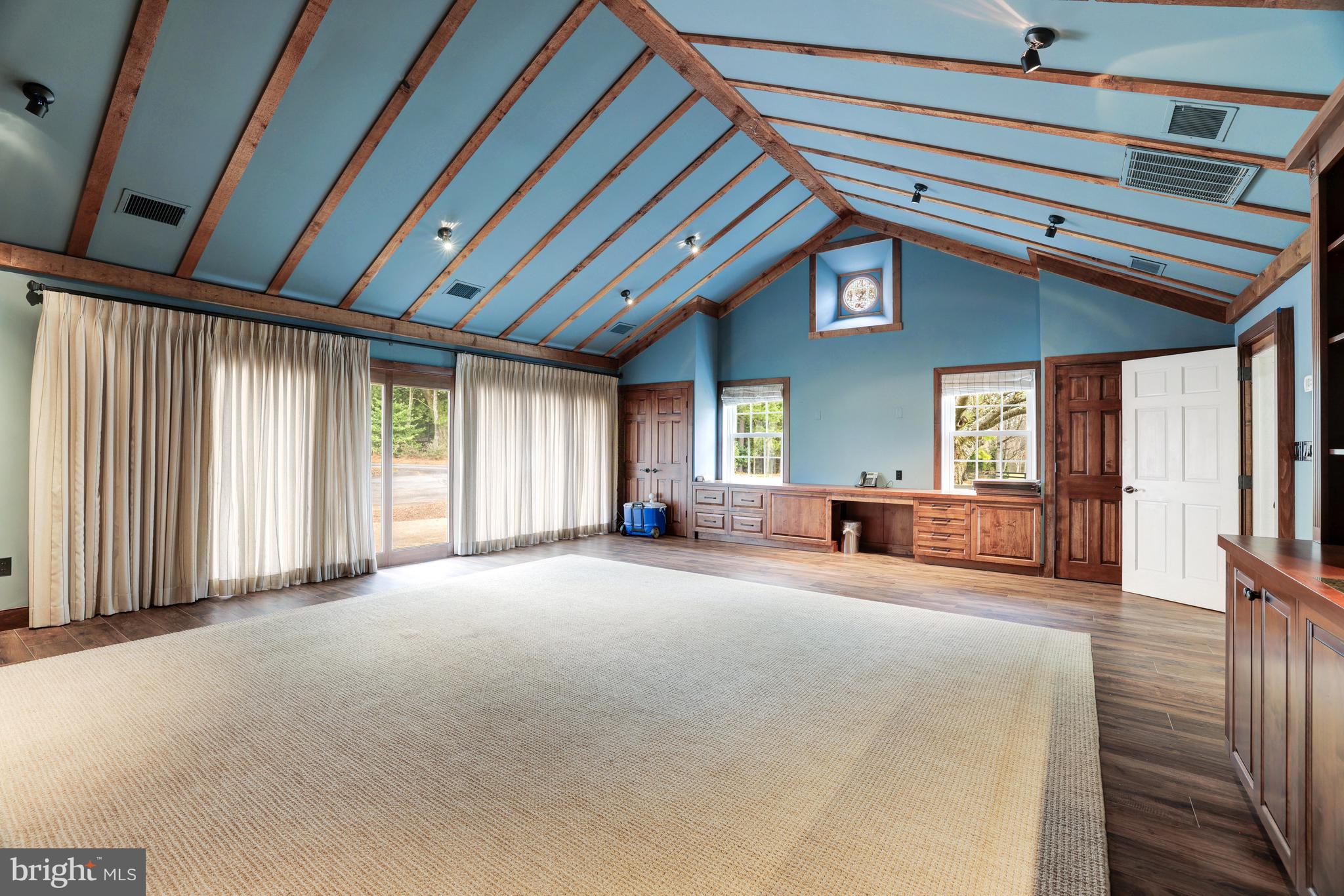 FORESTVILLE - Residential