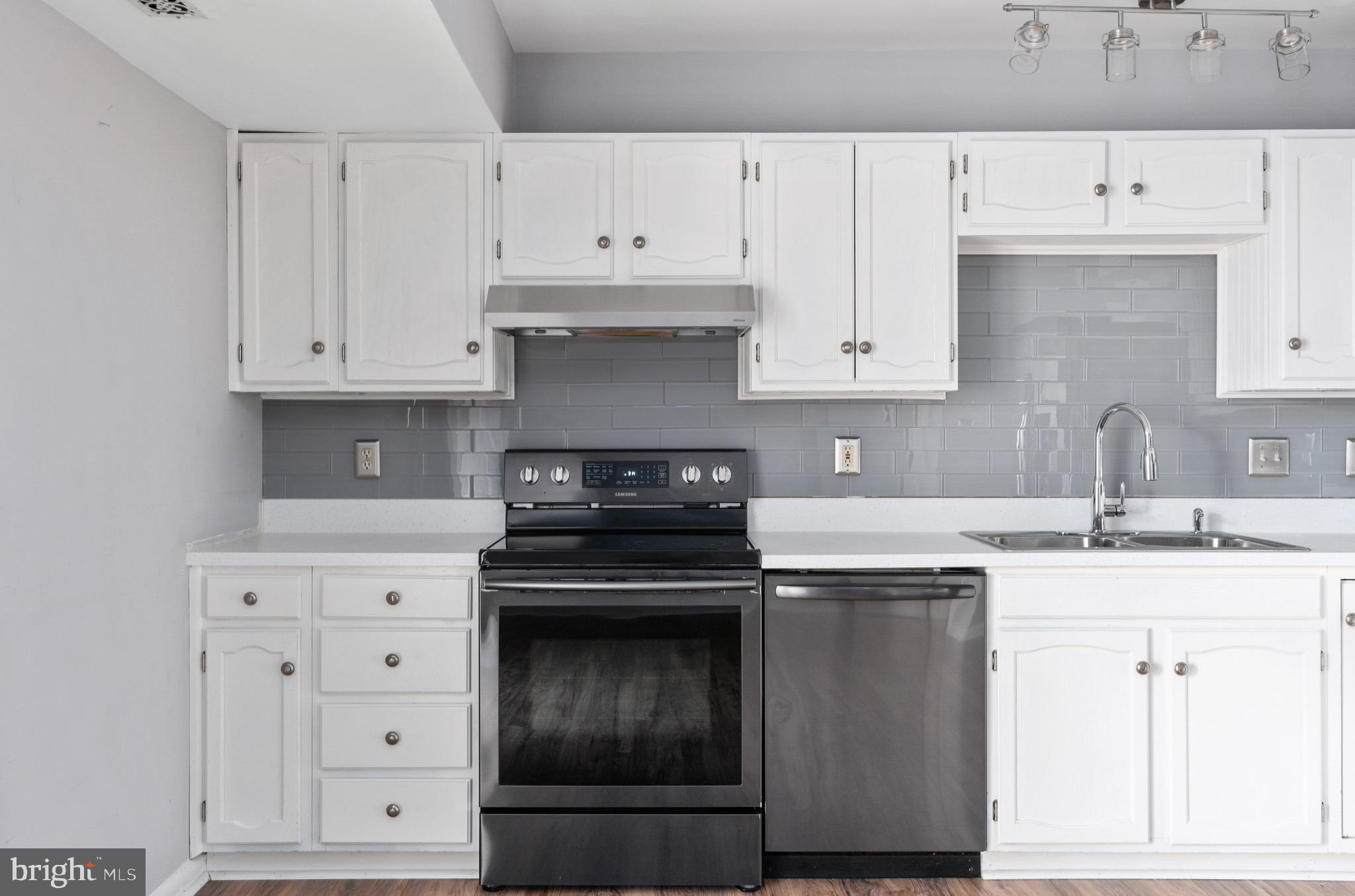 BREEZEWOOD FOREST - Residential