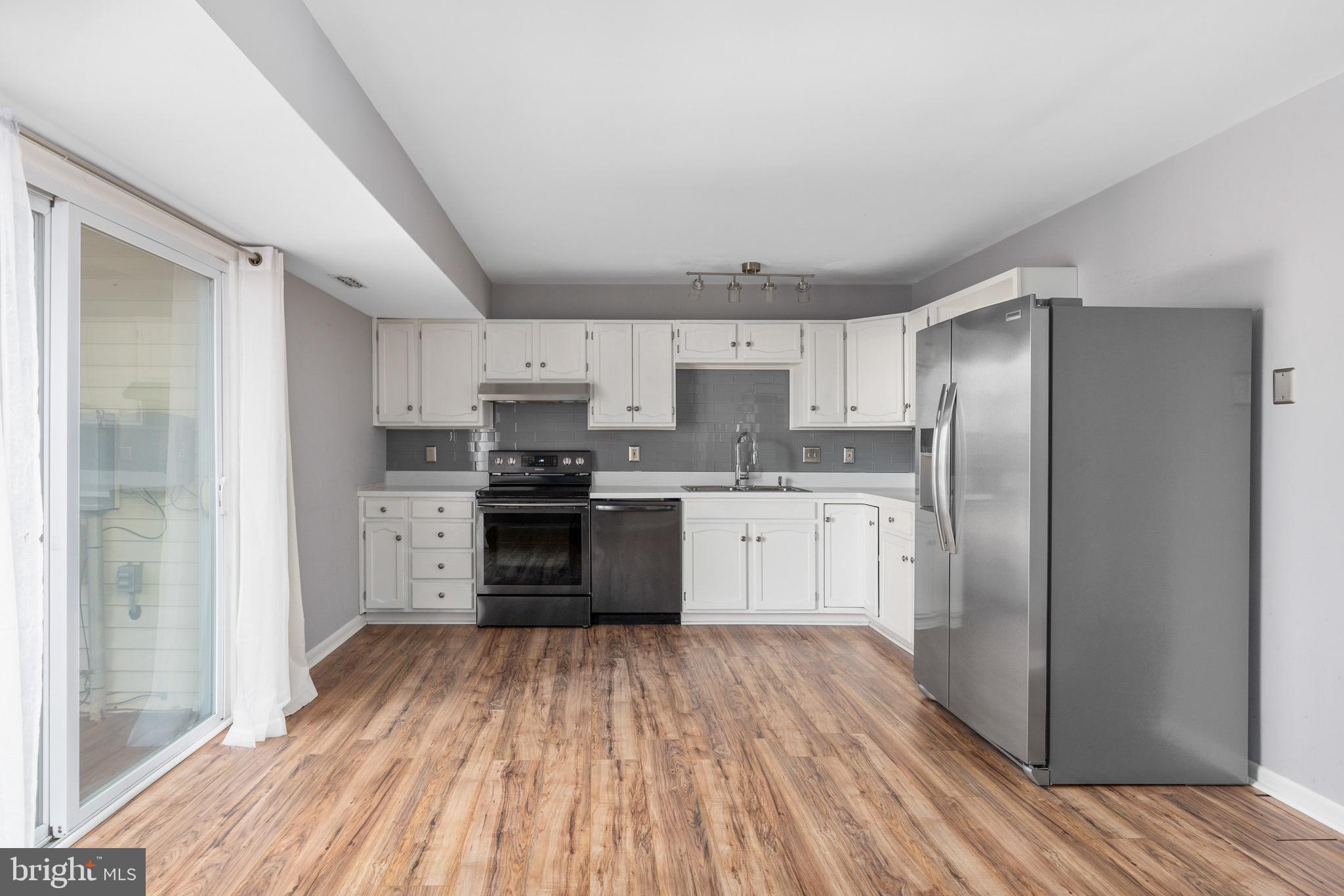 BREEZEWOOD FOREST - Residential