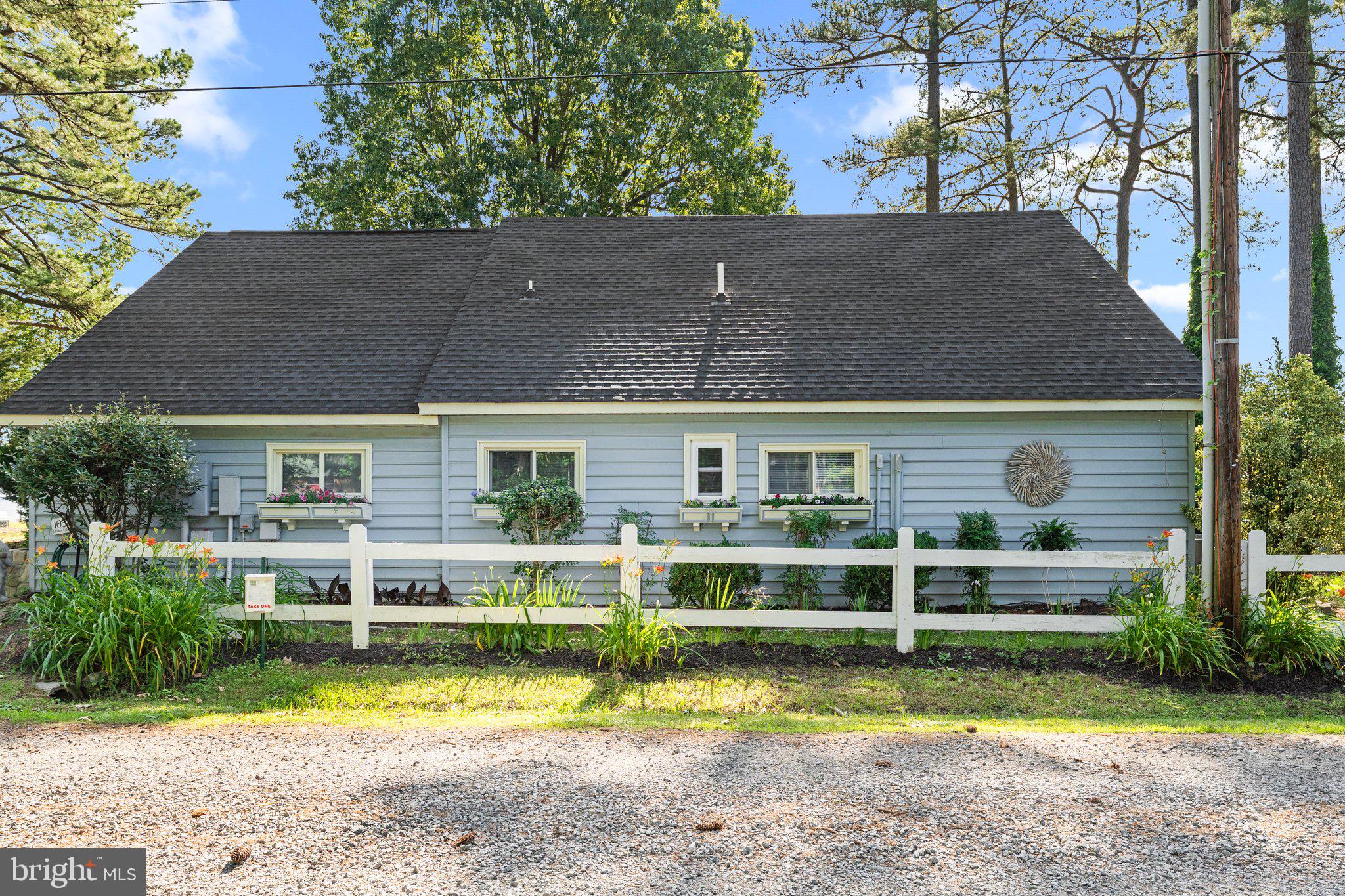 RAGGED POINT BEACH - Residential