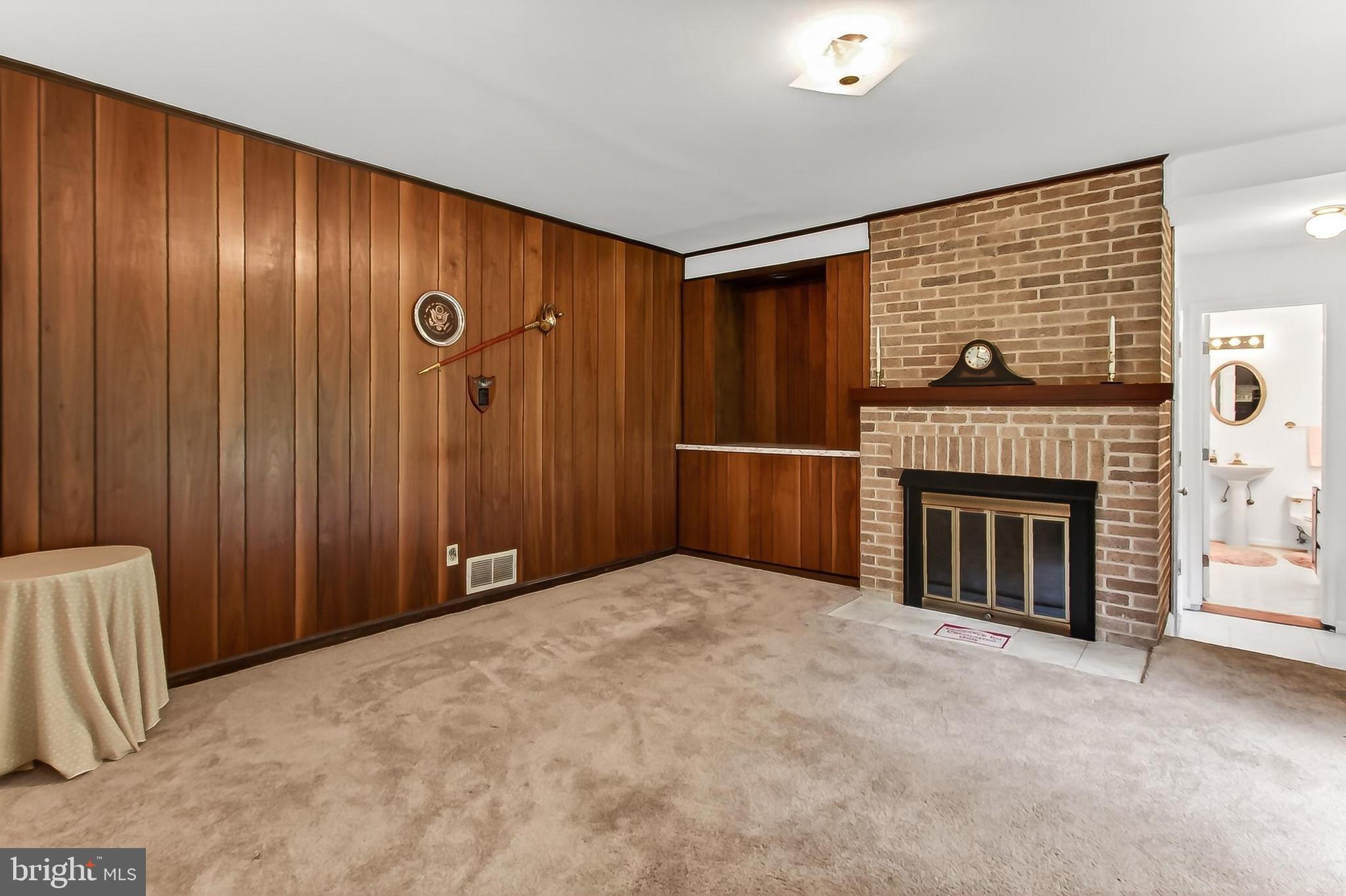 BOUNDBROOK - Residential