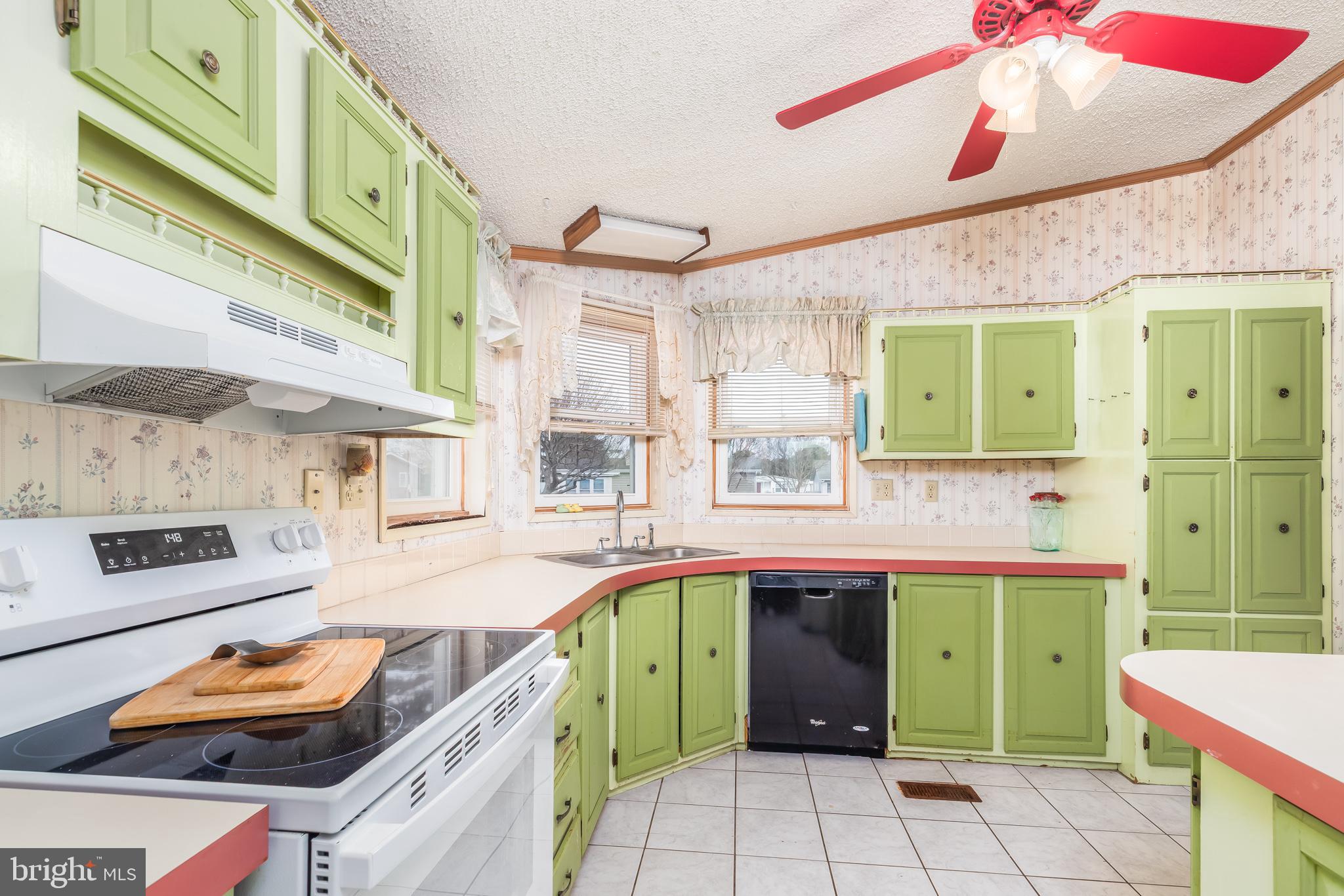 MYSTIC HARBOUR - Residential