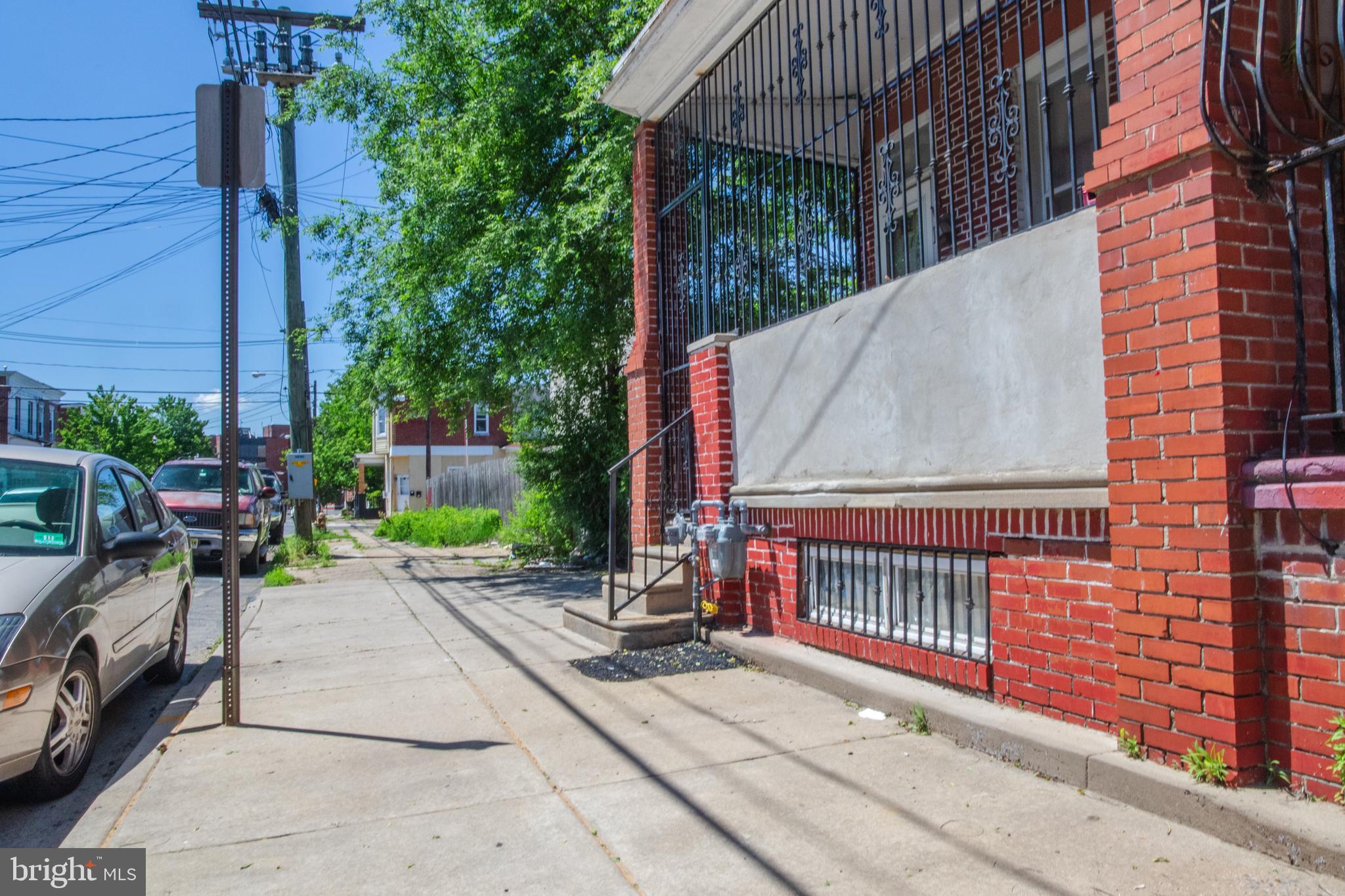 1165 LANSDOWNE AVENUE