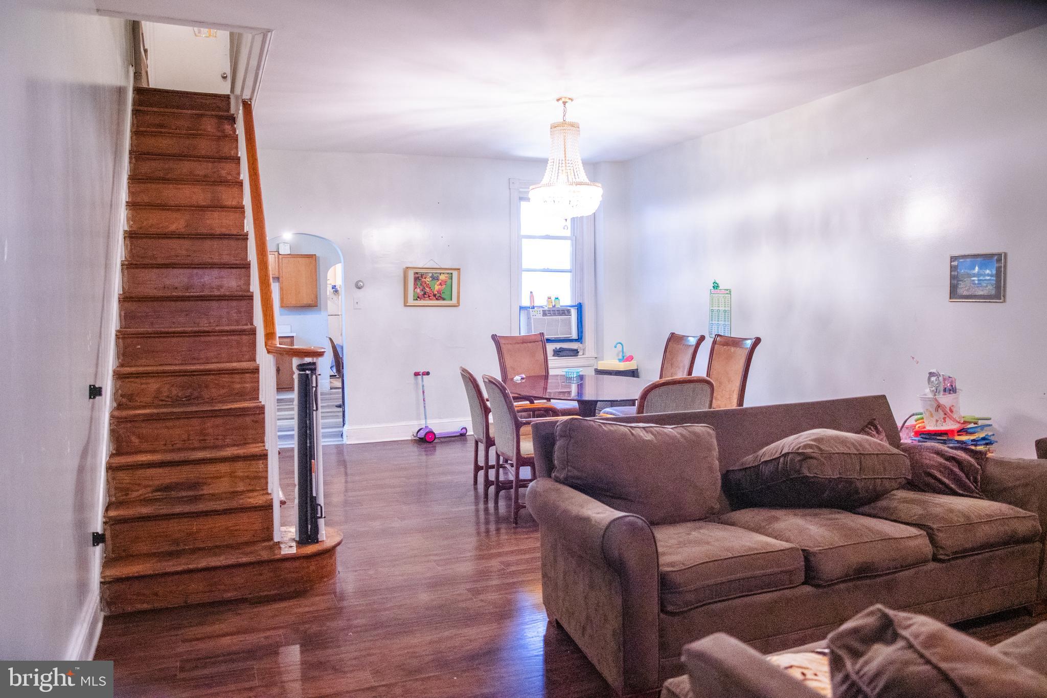 1165 LANSDOWNE AVENUE