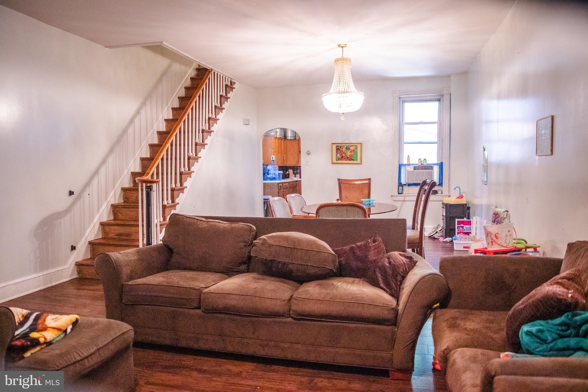 1165 LANSDOWNE AVENUE