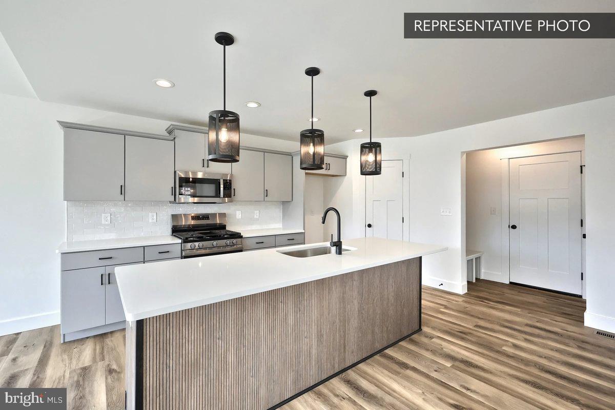 HILLS AT VALLEY VIEW - Residential